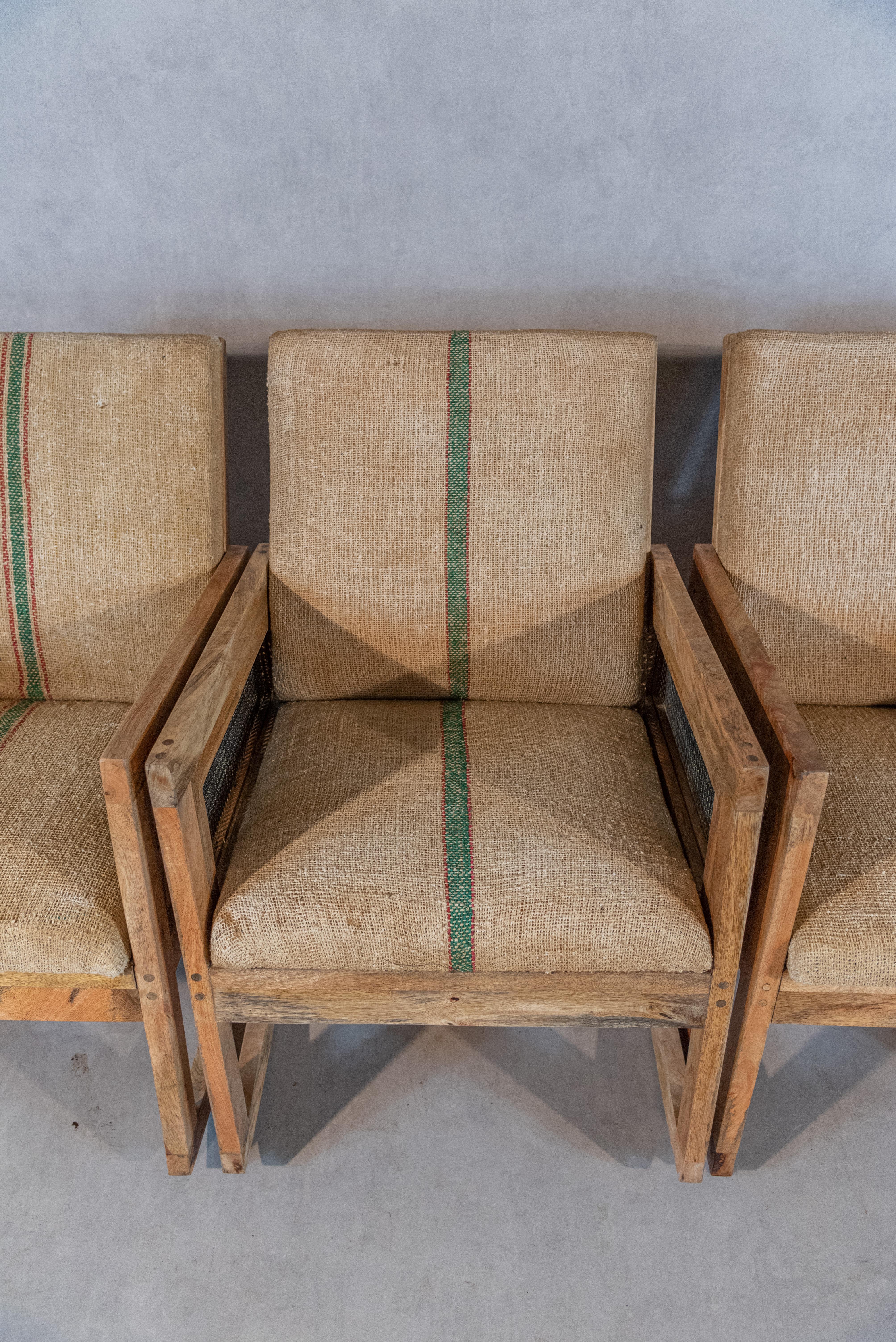 Quatre fauteuils à bascule français en acajou et chanvre Bon état - En vente à San Antonio, TX