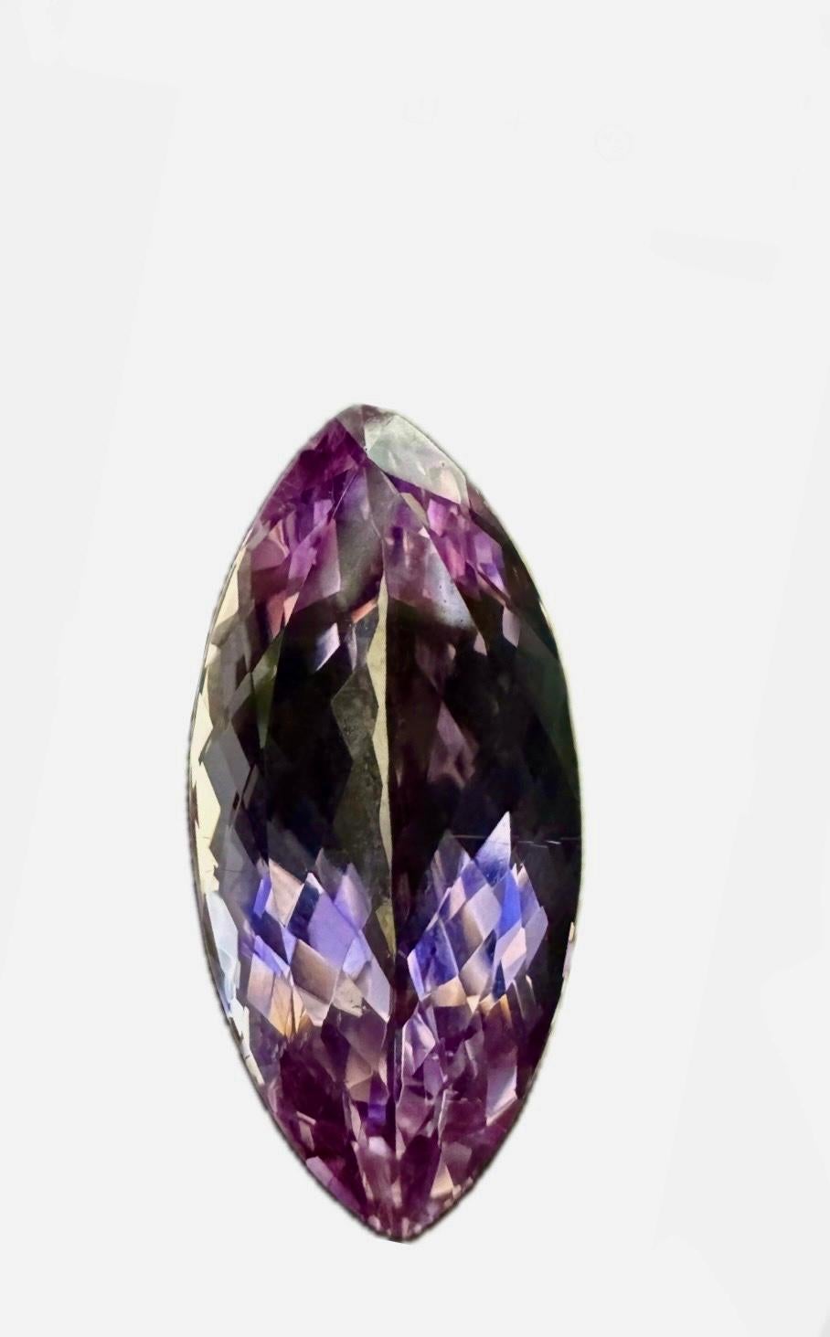 Kunzite ovale en forme de poire marquise non sertie certifiée GIA de 145,90 carats Pour femmes en vente