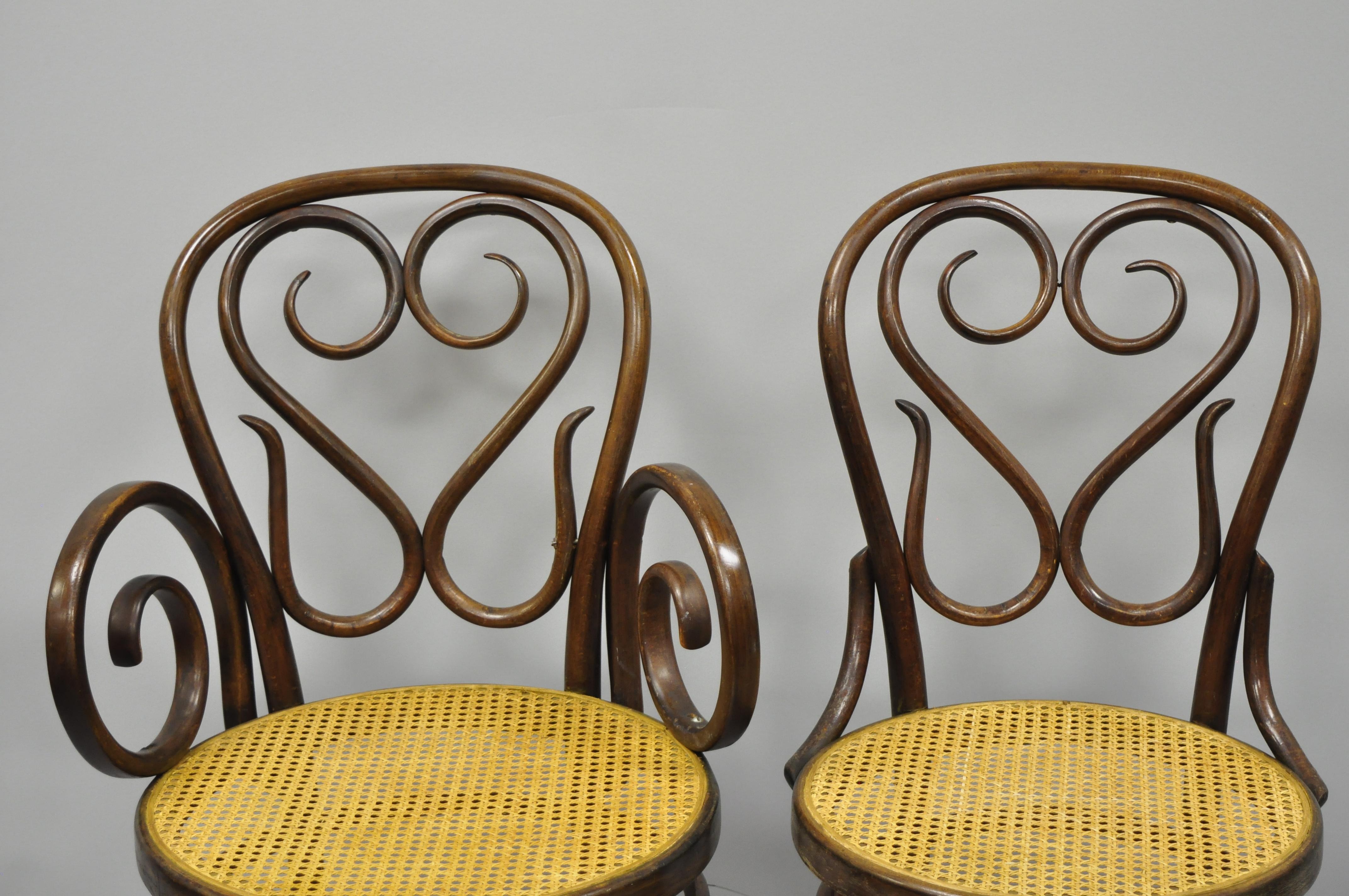 Art Nouveau Four Michael Thonet Bentwood Round Cane Seat Cafe Bistro Dining Chairs Gebruder