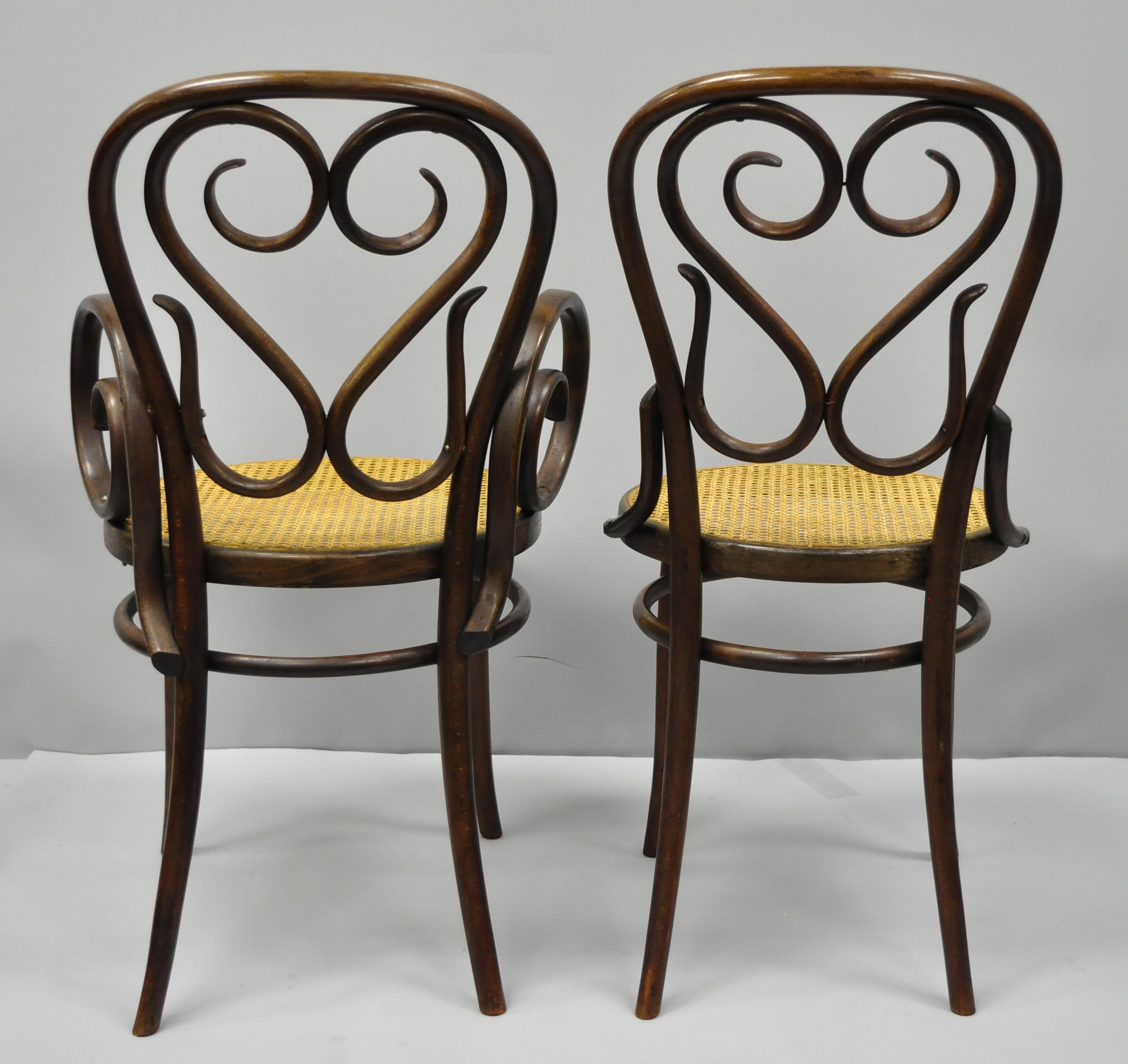 Four Michael Thonet Bentwood Round Cane Seat Cafe Bistro Dining Chairs Gebruder In Good Condition In Philadelphia, PA