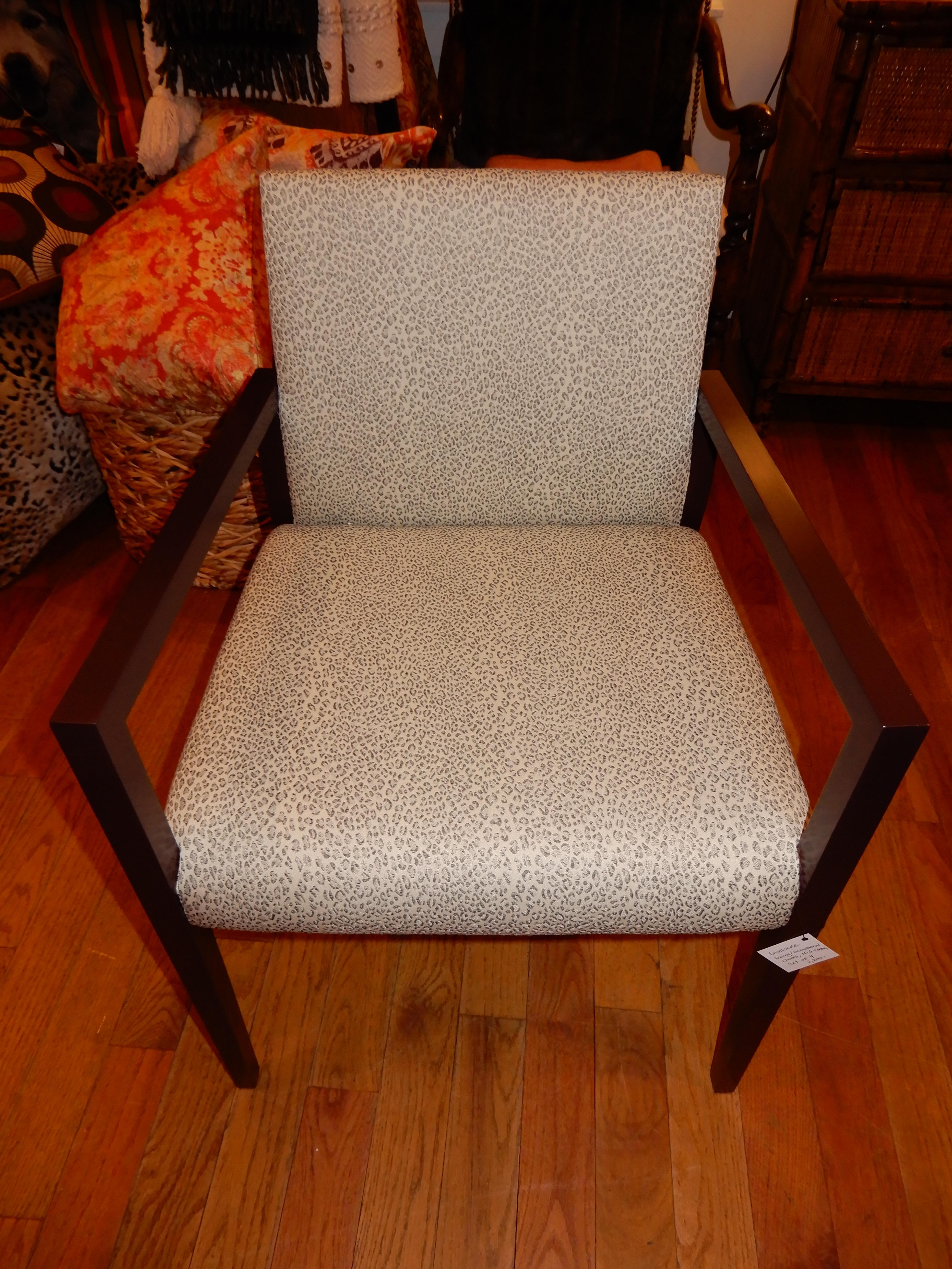 Two Midcentury American Made Armchairs by Gunlocke Co after Risom In Excellent Condition For Sale In Bellport, NY