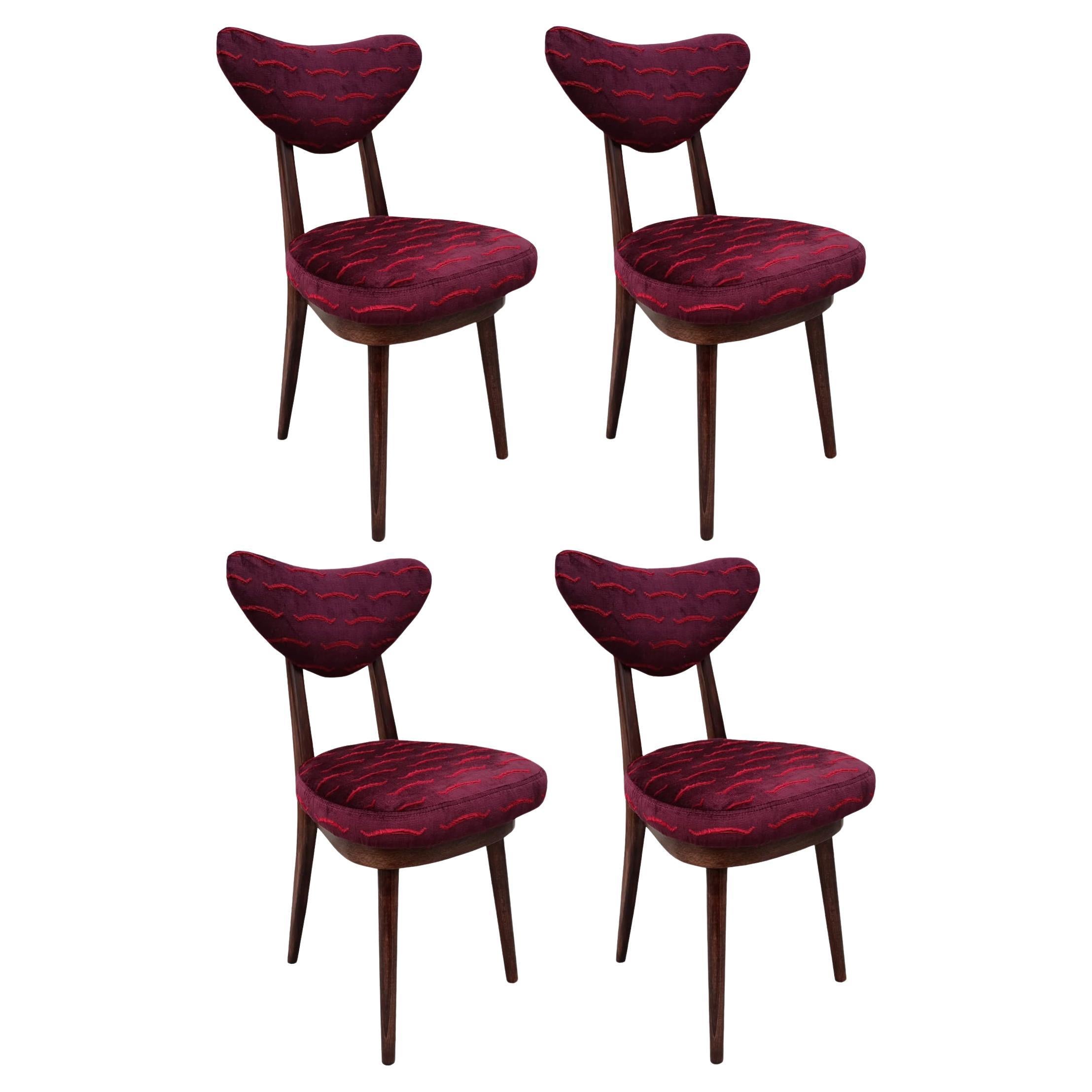 Vier Mid Century Heart Chairs in Nouvelles Vagues Burgundy Velvet, Europa, 1960er Jahre