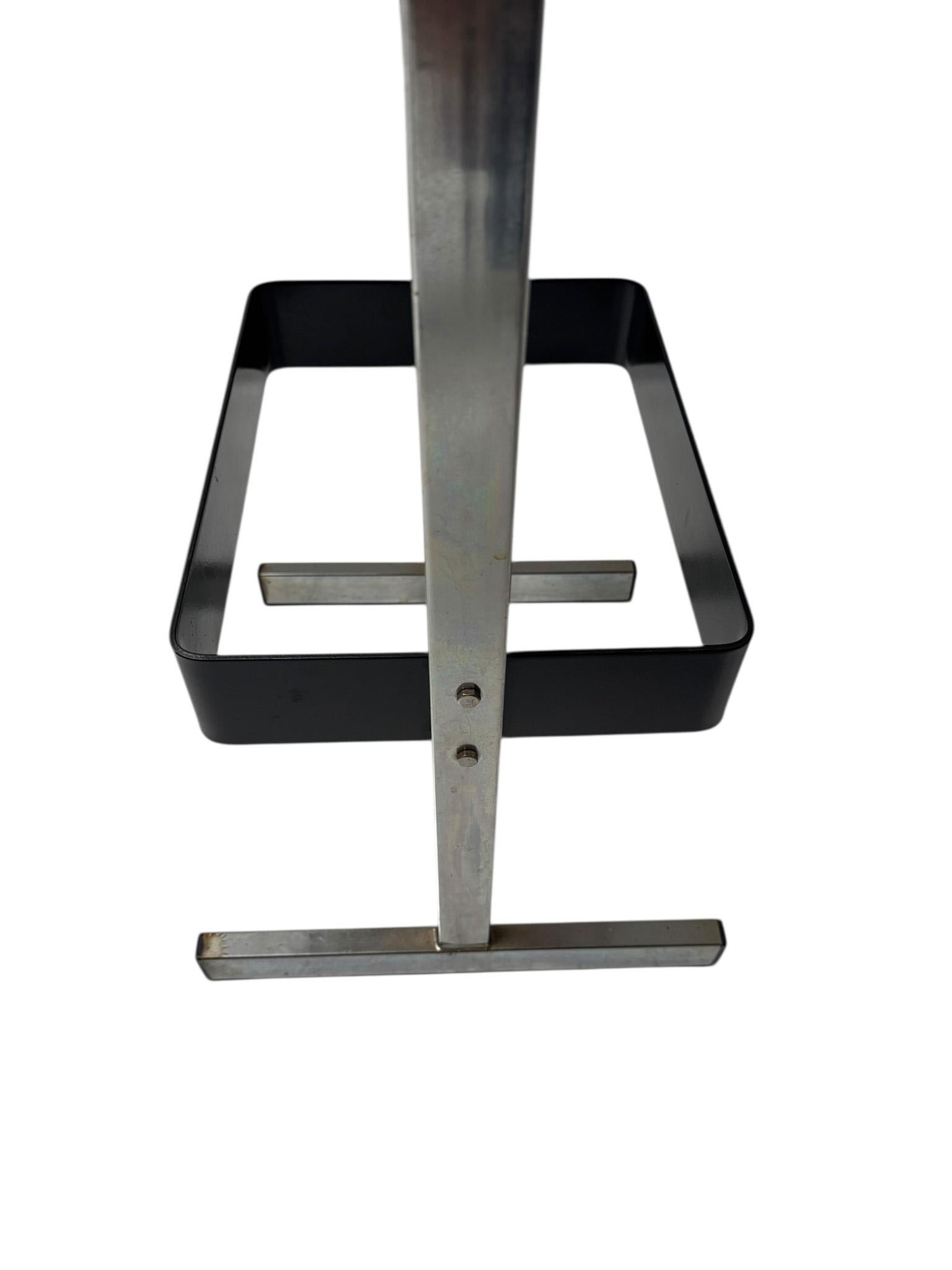Métal Four Mid-Century Modern Bar Stools with Black Leather Seats, 1970s en vente
