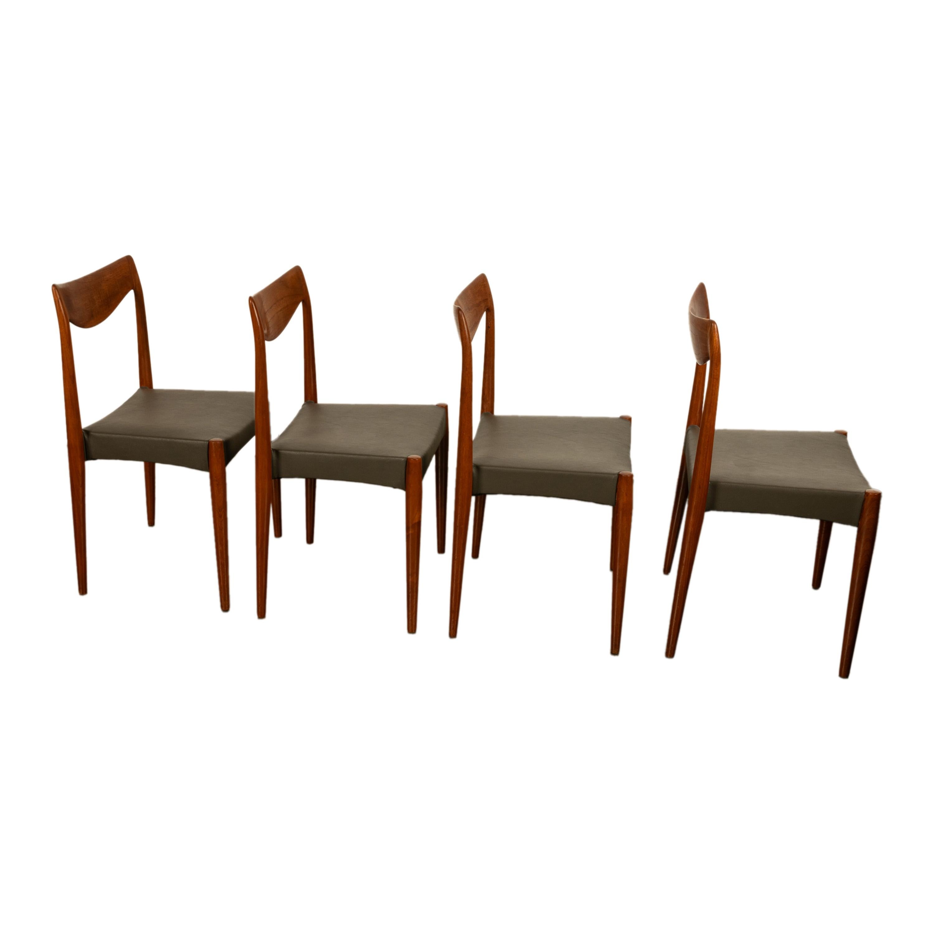 Tissu d'ameublement Quatre chaises danoises « Bambi » modernes du milieu du siècle Rolf Rastard & Adolf Relling 1960