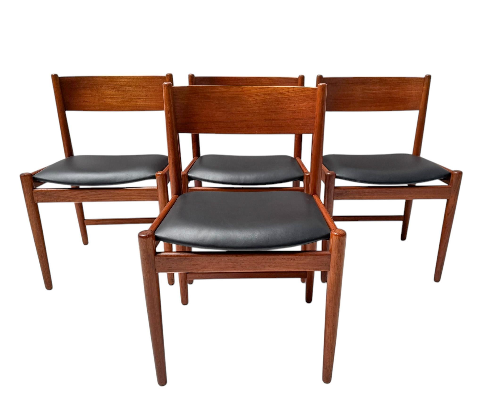Cuatro sillas de comedor modernas de mediados de siglo de Kurt Østervig para Sibast, años 60 Danés en venta