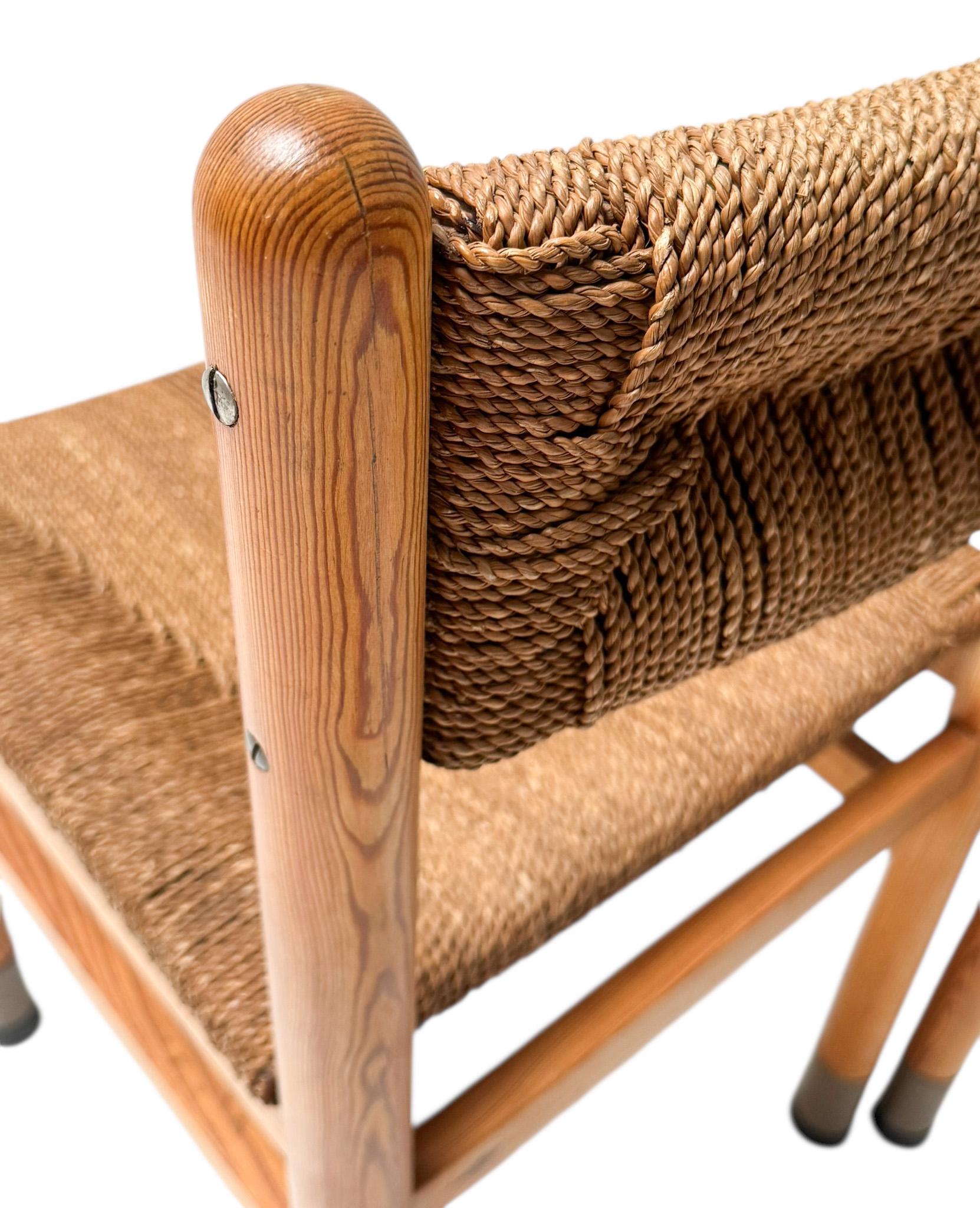 Quatre chaises de salle à manger modernes du milieu du siècle dans le style de Charlotte Perriand en vente 5