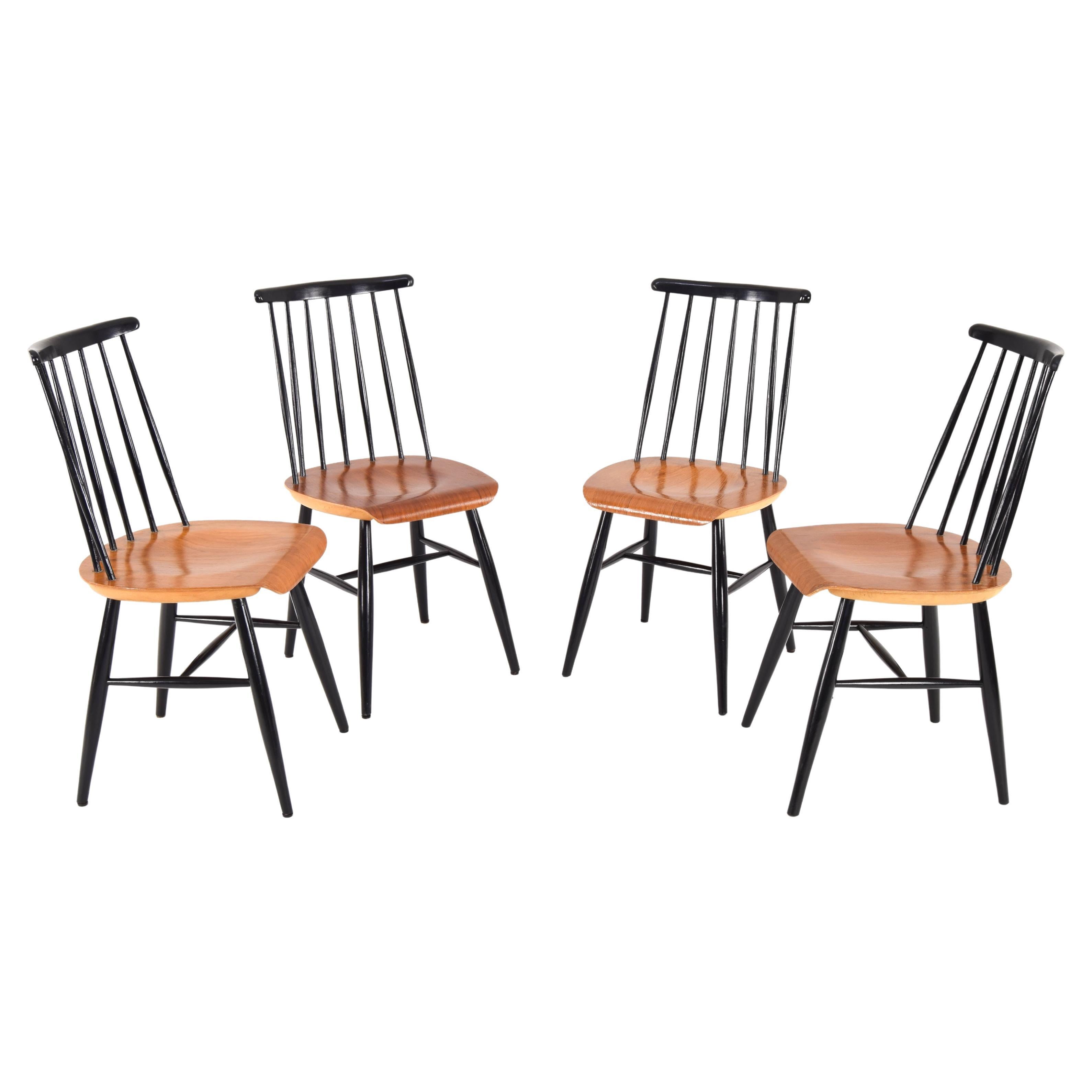 Four Mid Century Scandinavian Modern Fanett Dining Chairs by Ilmari Tapiovaara For Sale