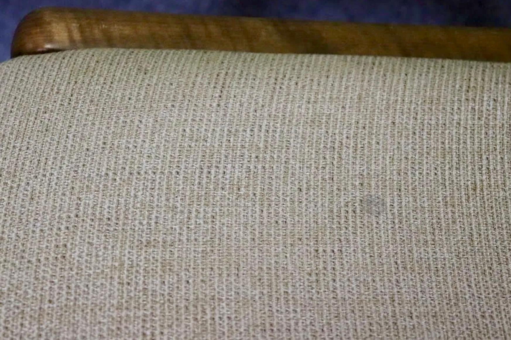 Vier Scoop Chairs aus der Mitte des Jahrhunderts (Stoff) im Angebot