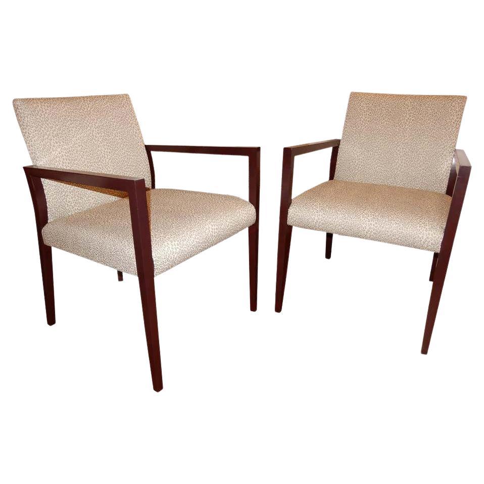 Deux fauteuils de style américain du milieu du siècle par Gunlocke Co d'après Risom