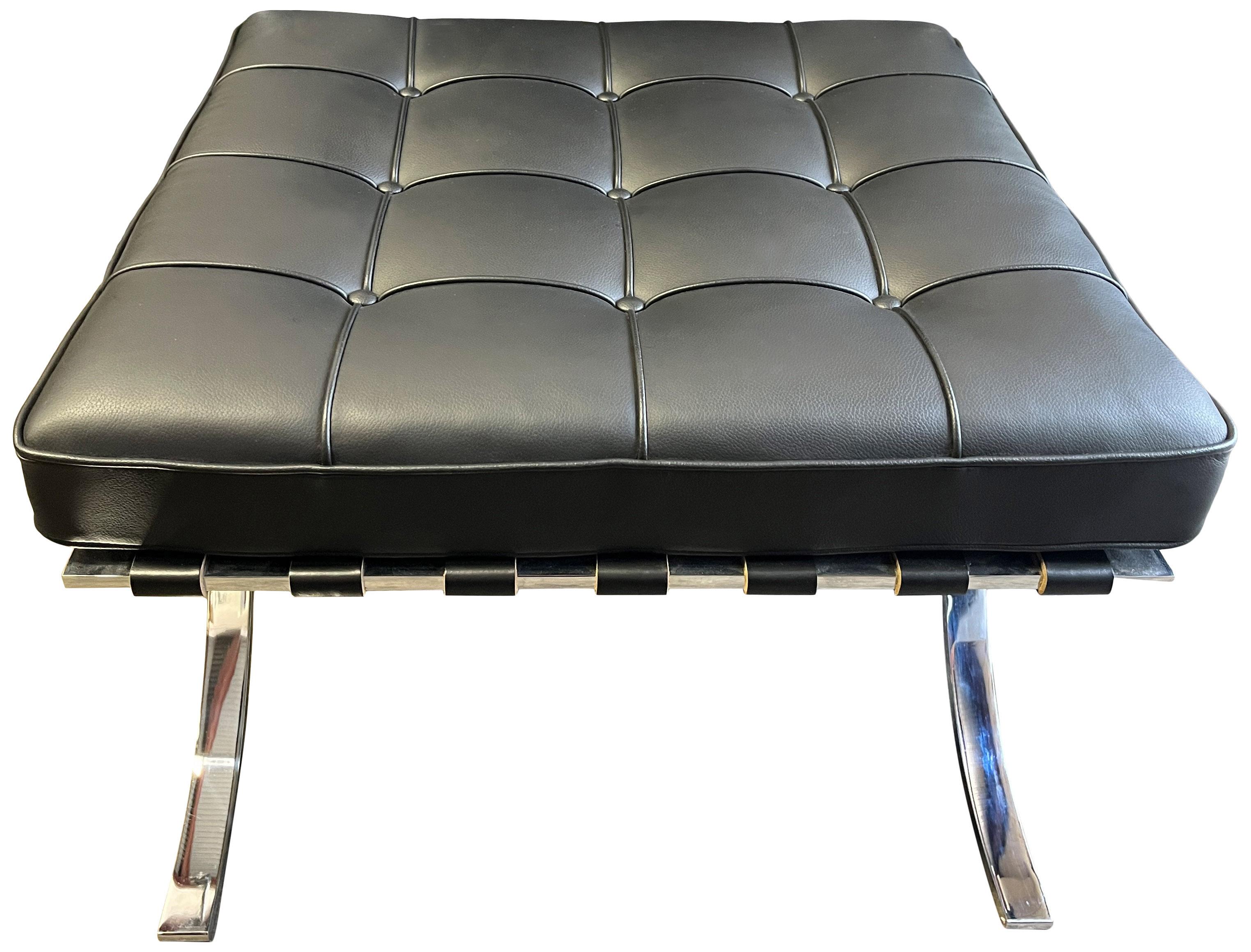 Midcentury Barcelona Ottomans / Stools in Black Leather for Knoll
 For Sale 3