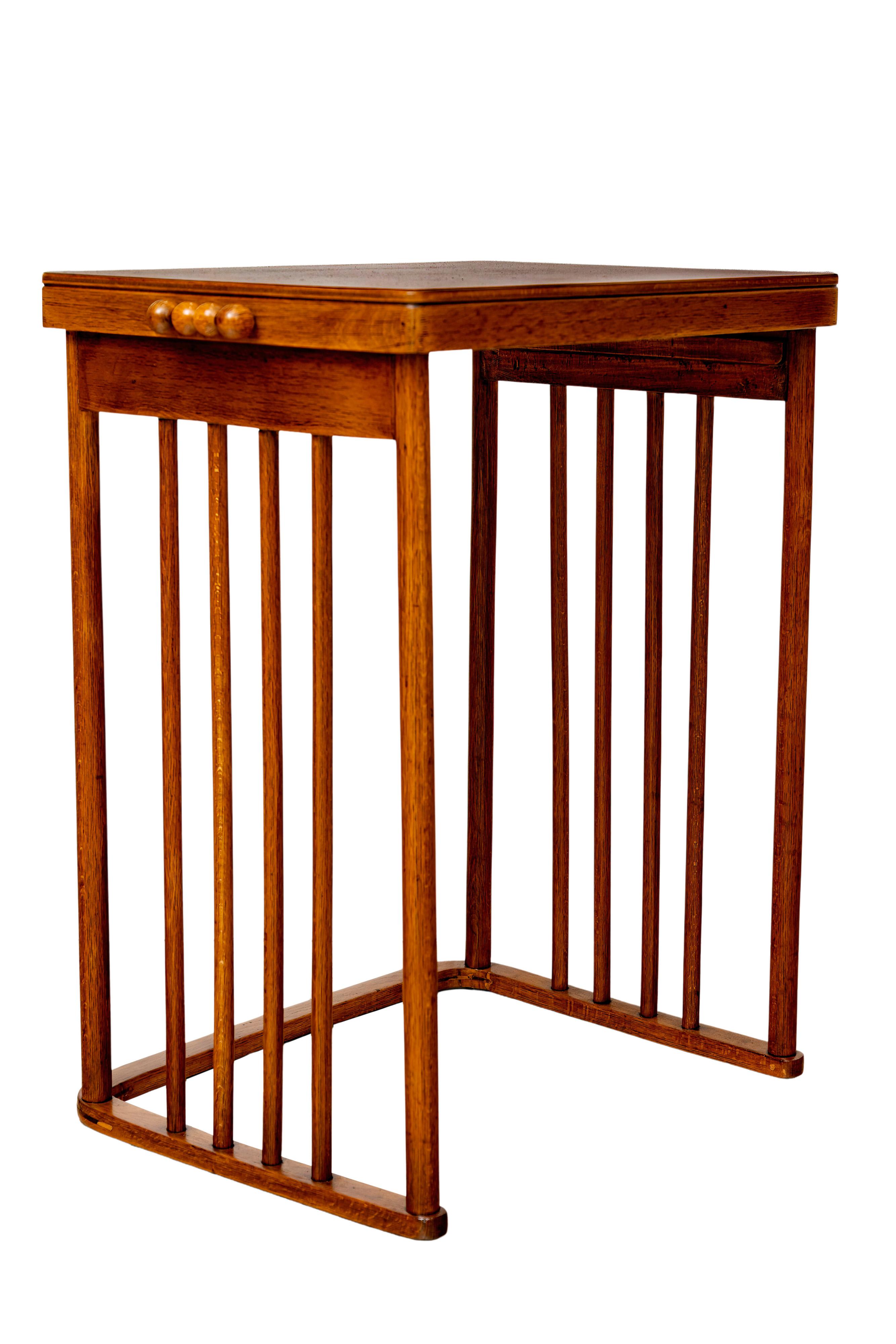 Vier Nisttische Josef Hoffmann J. & J. Kohn ca. 1910 (Poliert) im Angebot