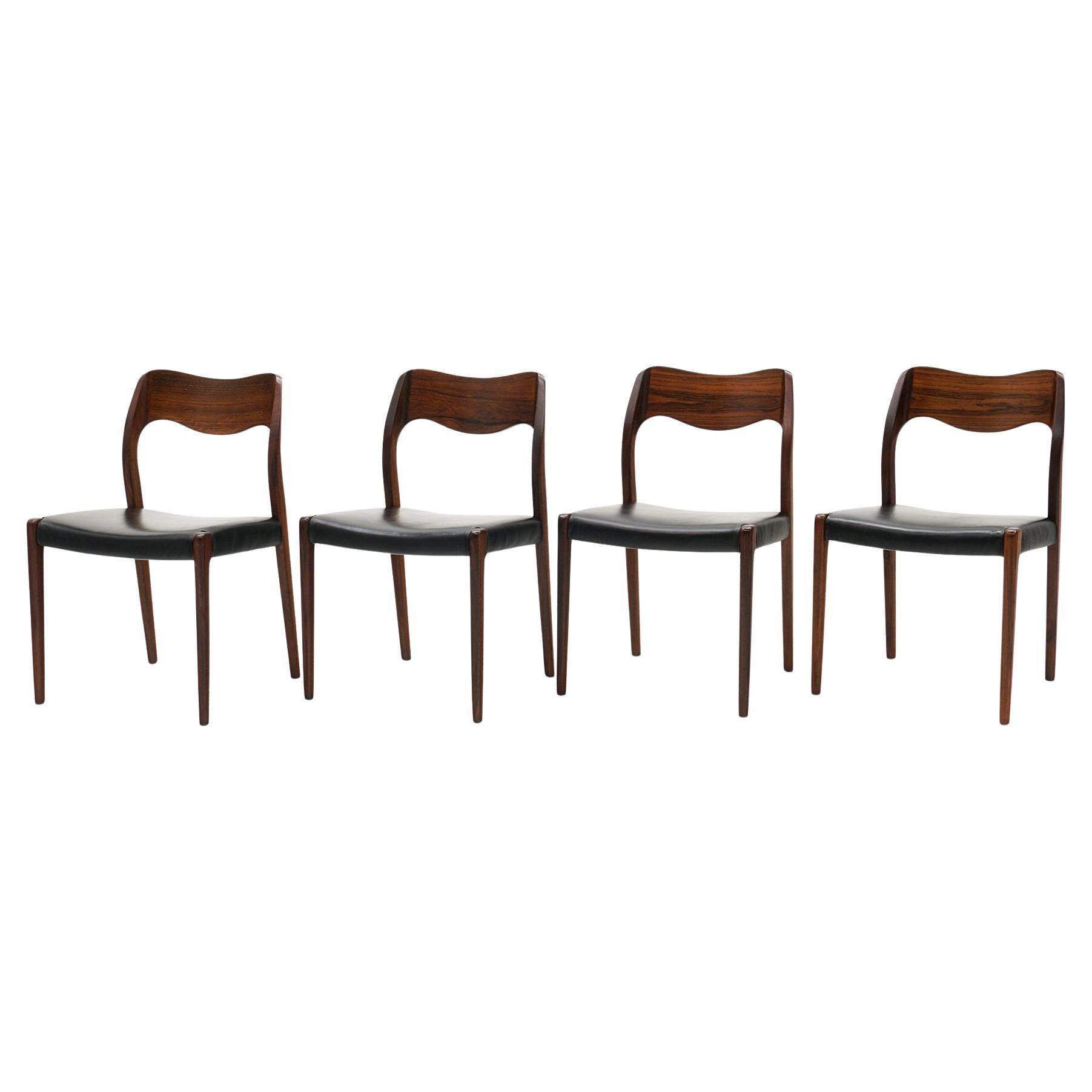Four Niels Moller Model 71 Dining Chairs in Rosewood and Black Leather. For Sale