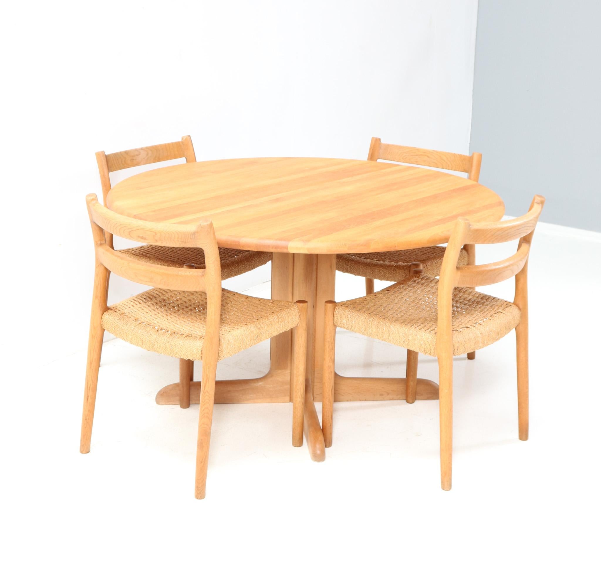 Four Oak Mid-Century Modern Model 84 Dining Room Chairs by Niels Otto Møller 8