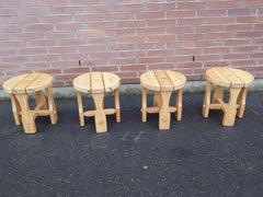 Quatre tabourets suédois en pin massif des années 1970 Mid-Century Modern Design