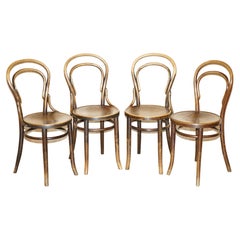 Quatre chaises de salle à manger originales Mundus et J & J Kobn Ltd estampillées Thonet