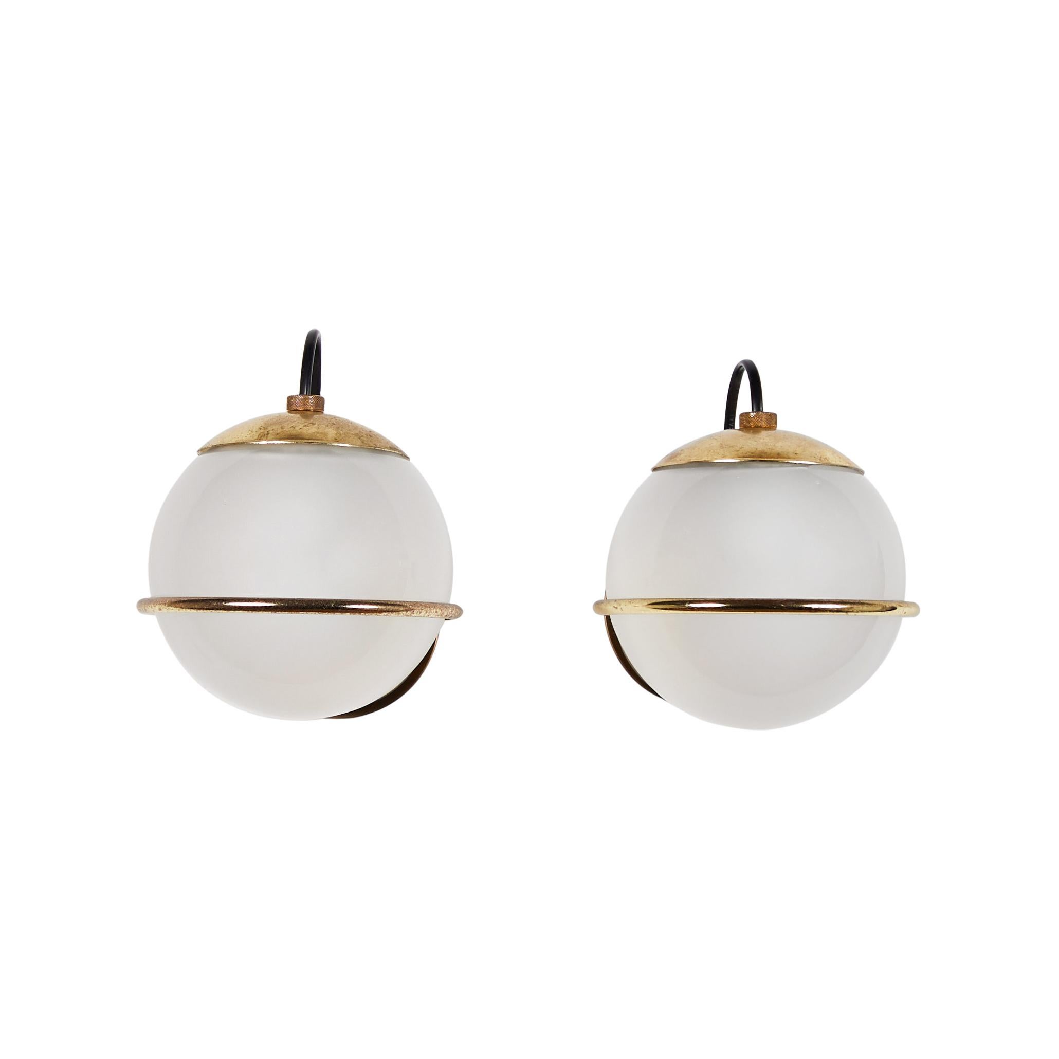 Pair of Model 237/1 Sconces by Gino Sarfatti for Arteluce