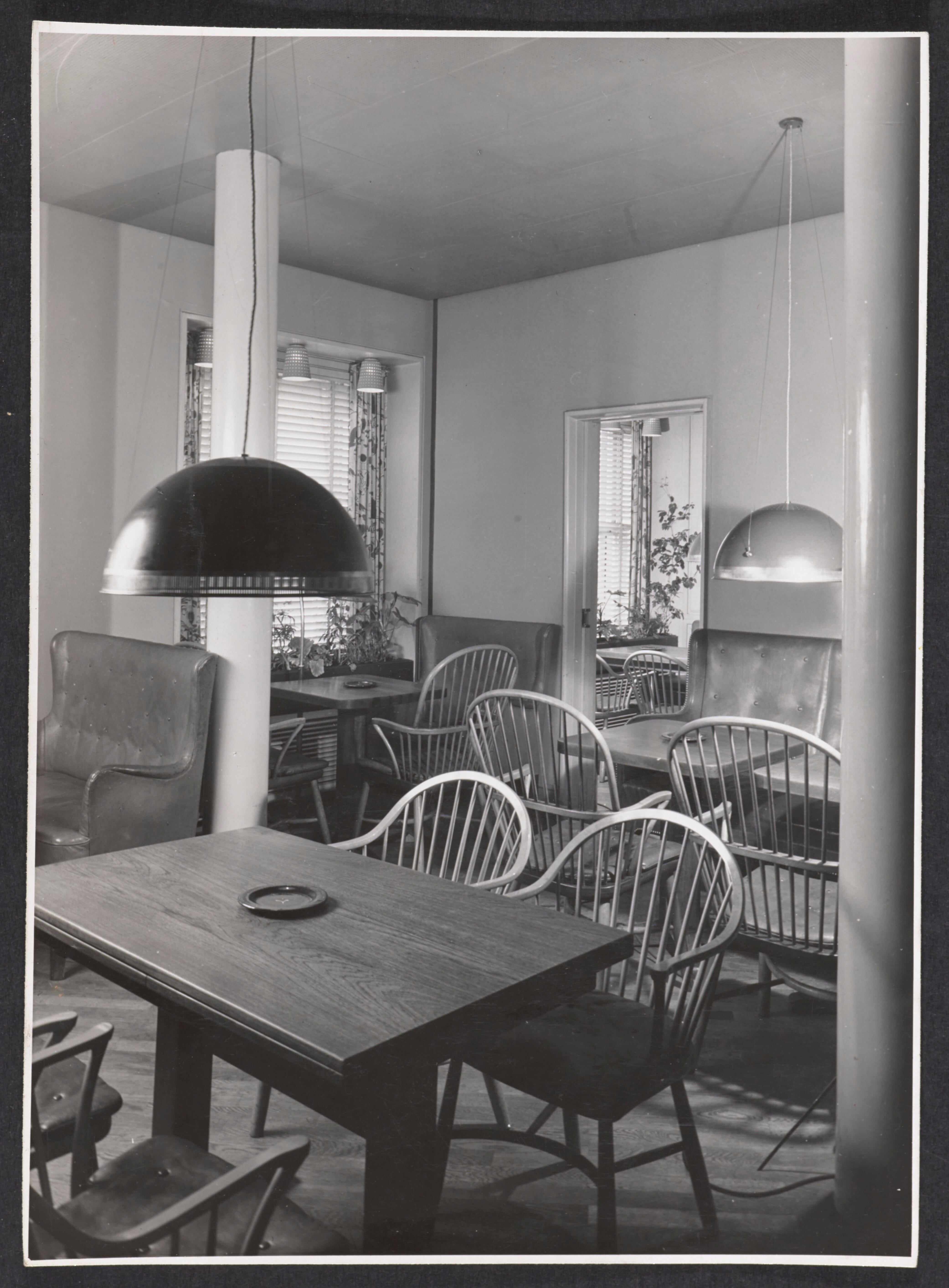 Four Palle Suenson dining chairs, Au Coq D'Or, Fritz Hansen, Denmark 1947 For Sale 7