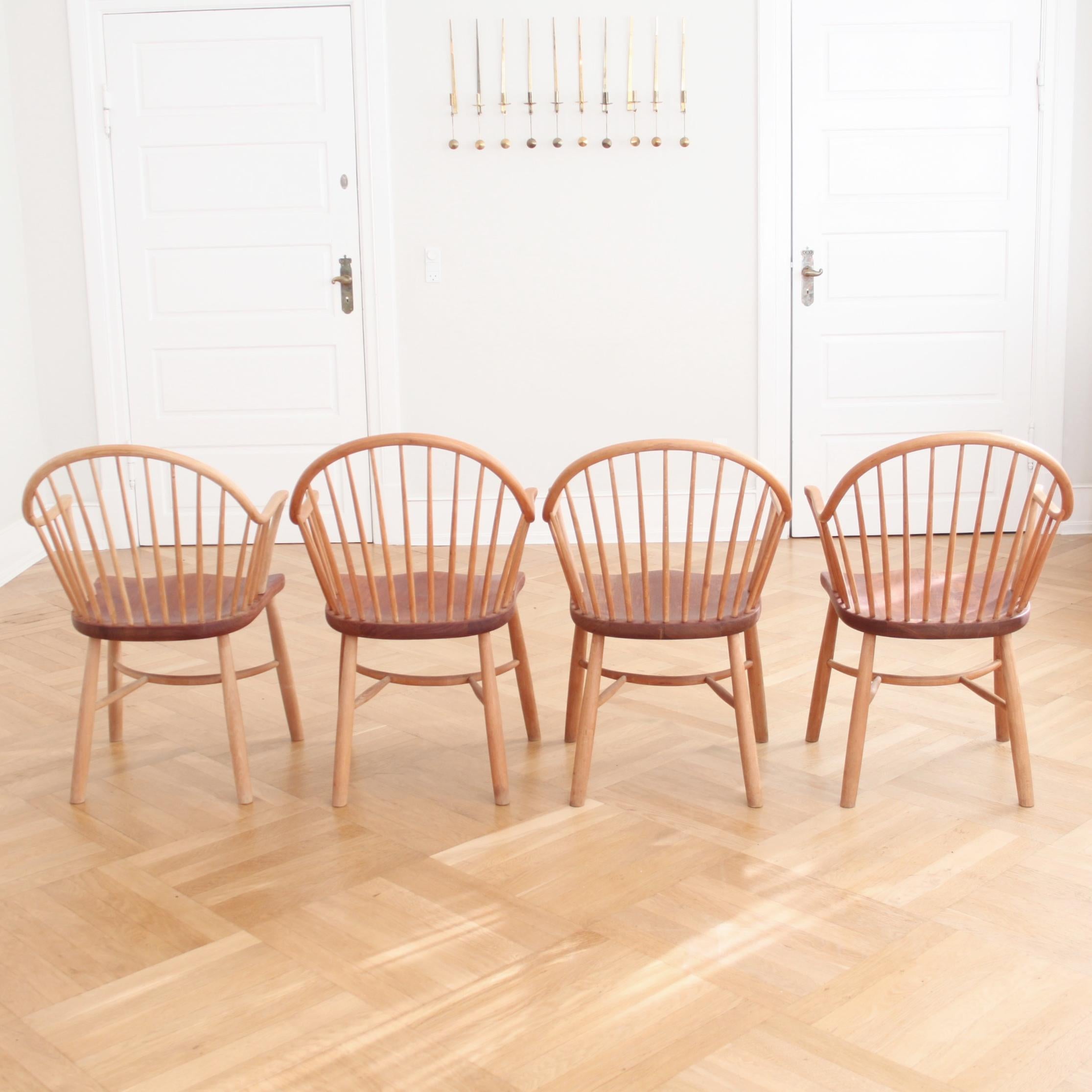 20th Century Four Palle Suenson dining chairs, Au Coq D'Or, Fritz Hansen, Denmark 1947 For Sale