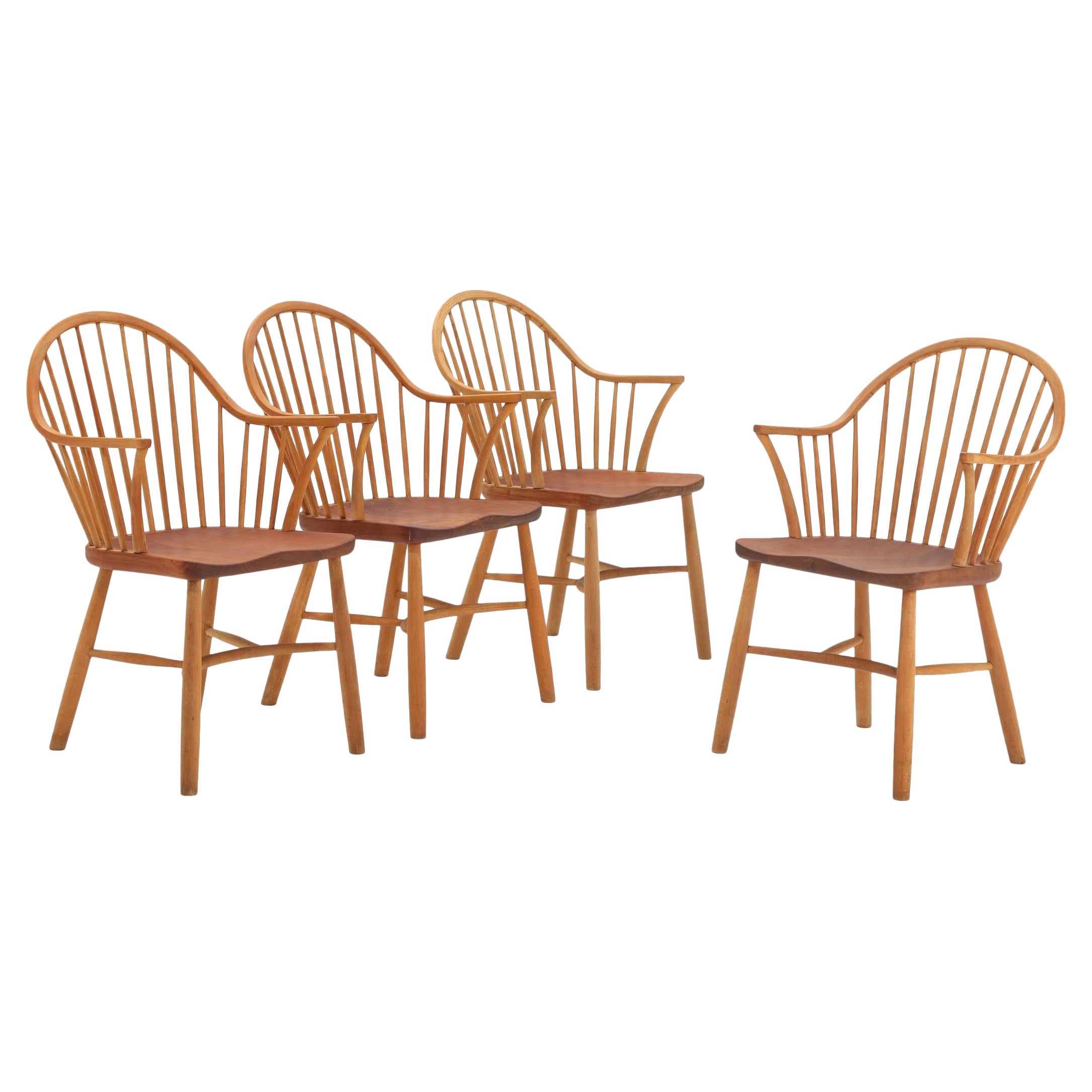 Quattro sedie da pranzo Palle Suenson, Au Coq D'Or, Fritz Hansen, Danimarca 1947