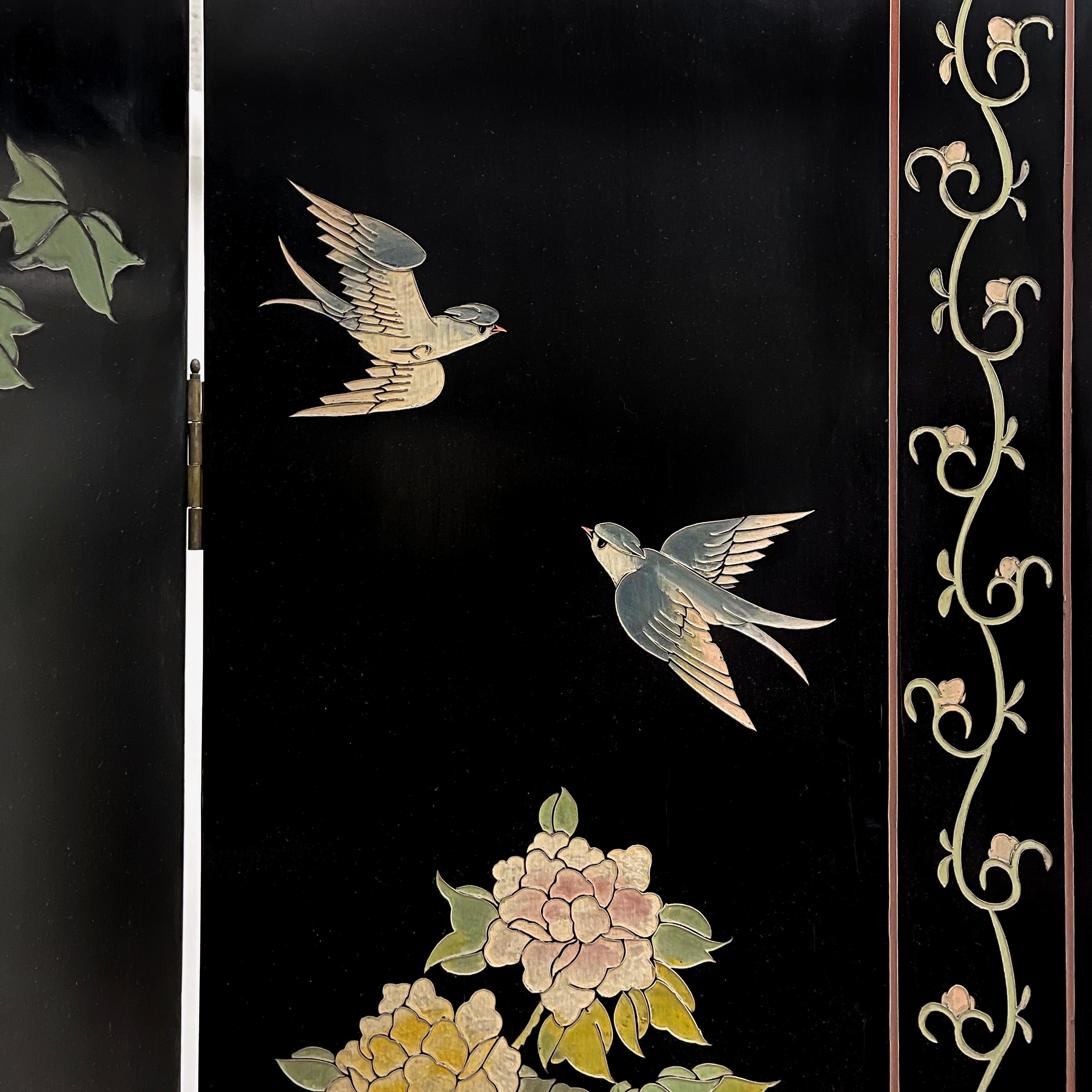 Four Panel Chinese Coromandel Folding Lacquered Screen In Good Condition For Sale In Highland, IN
