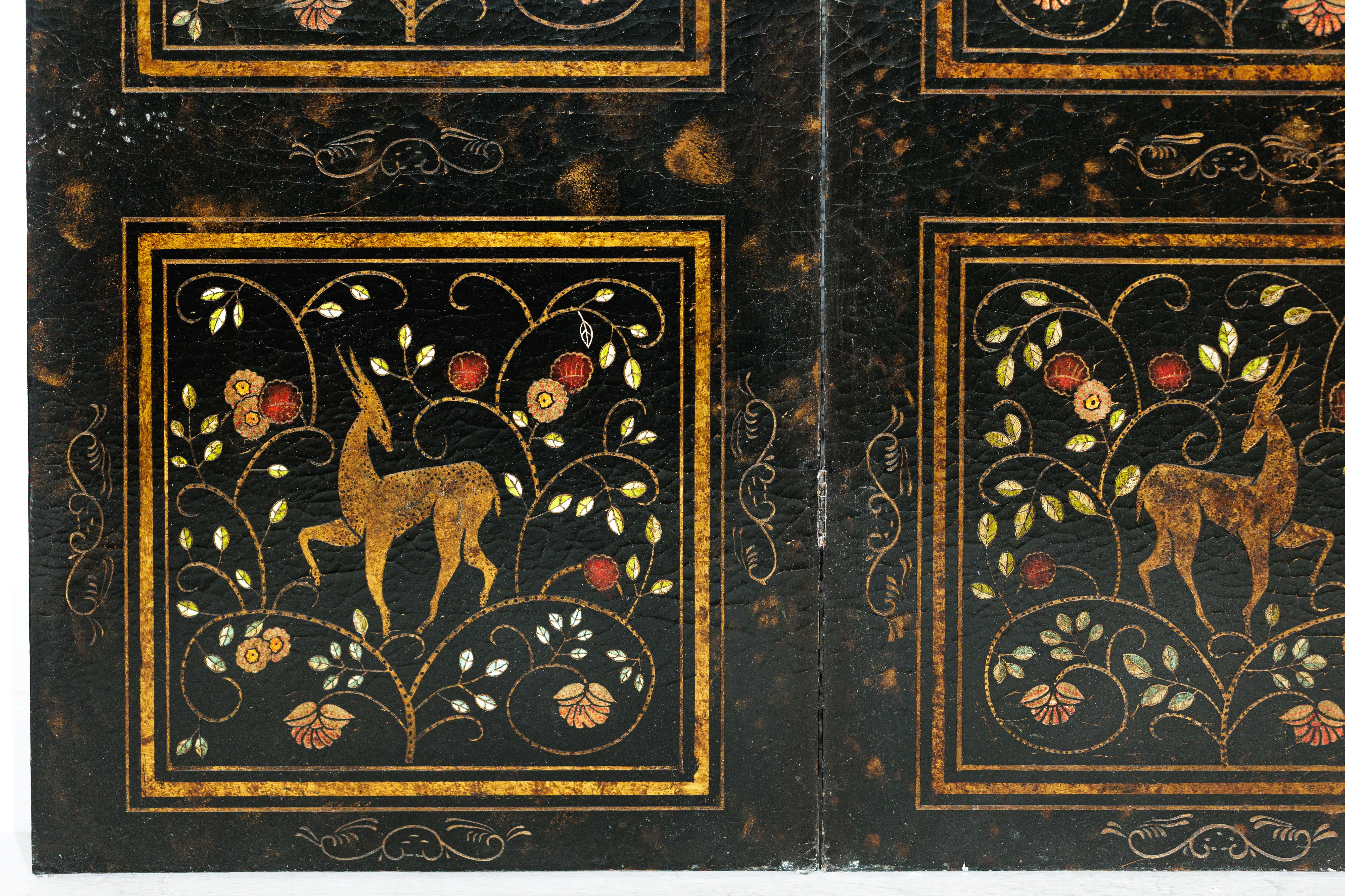 Four-Panel Gilt Black Lacquered Screen with Deer and Floral Motifs For Sale 3