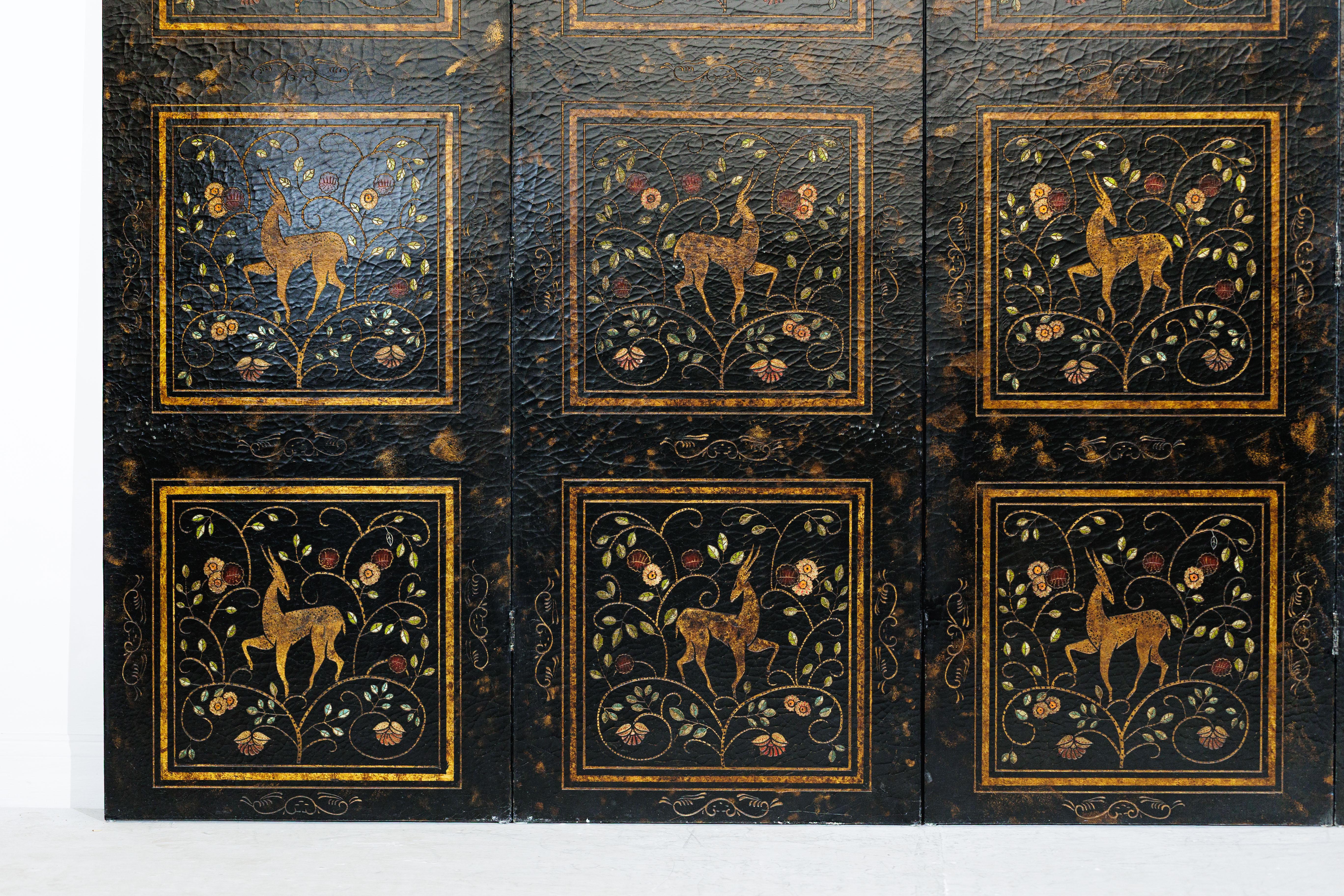 20th Century Four-Panel Gilt Black Lacquered Screen with Deer and Floral Motifs For Sale