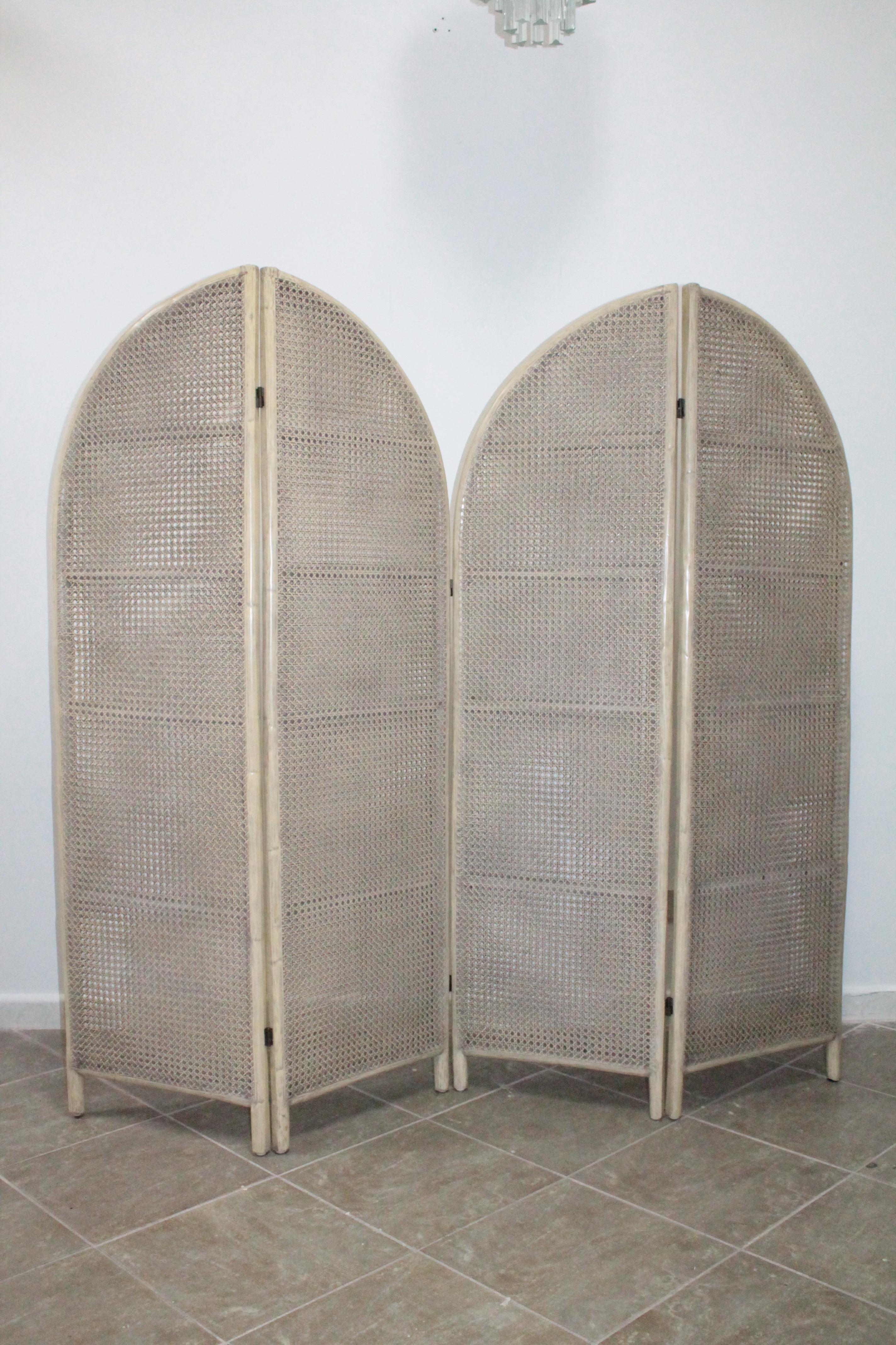 Italian room divider 1950s with 4-panel of rattan.