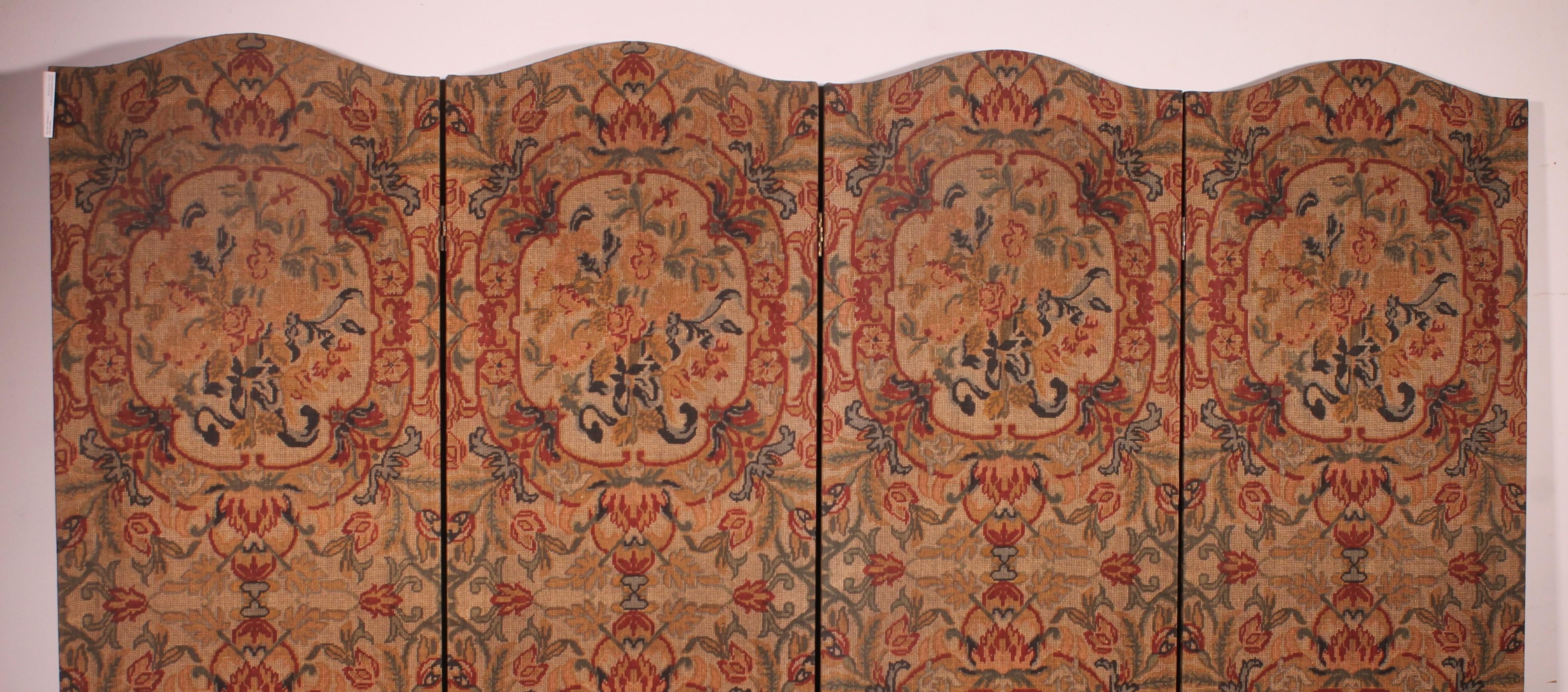 Four-panel Screen Painted Ony Fabric From The 19th Century For Sale 7