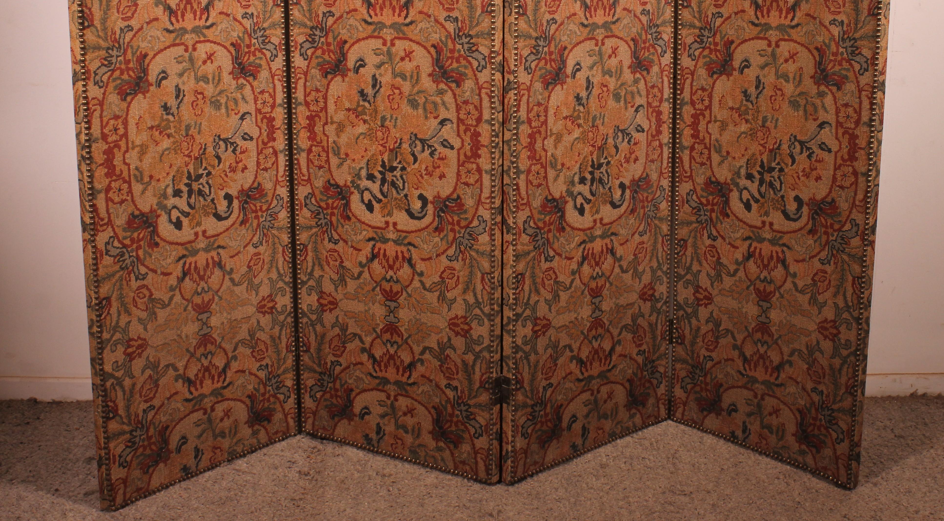 Four-panel Screen Painted Ony Fabric From The 19th Century For Sale 3