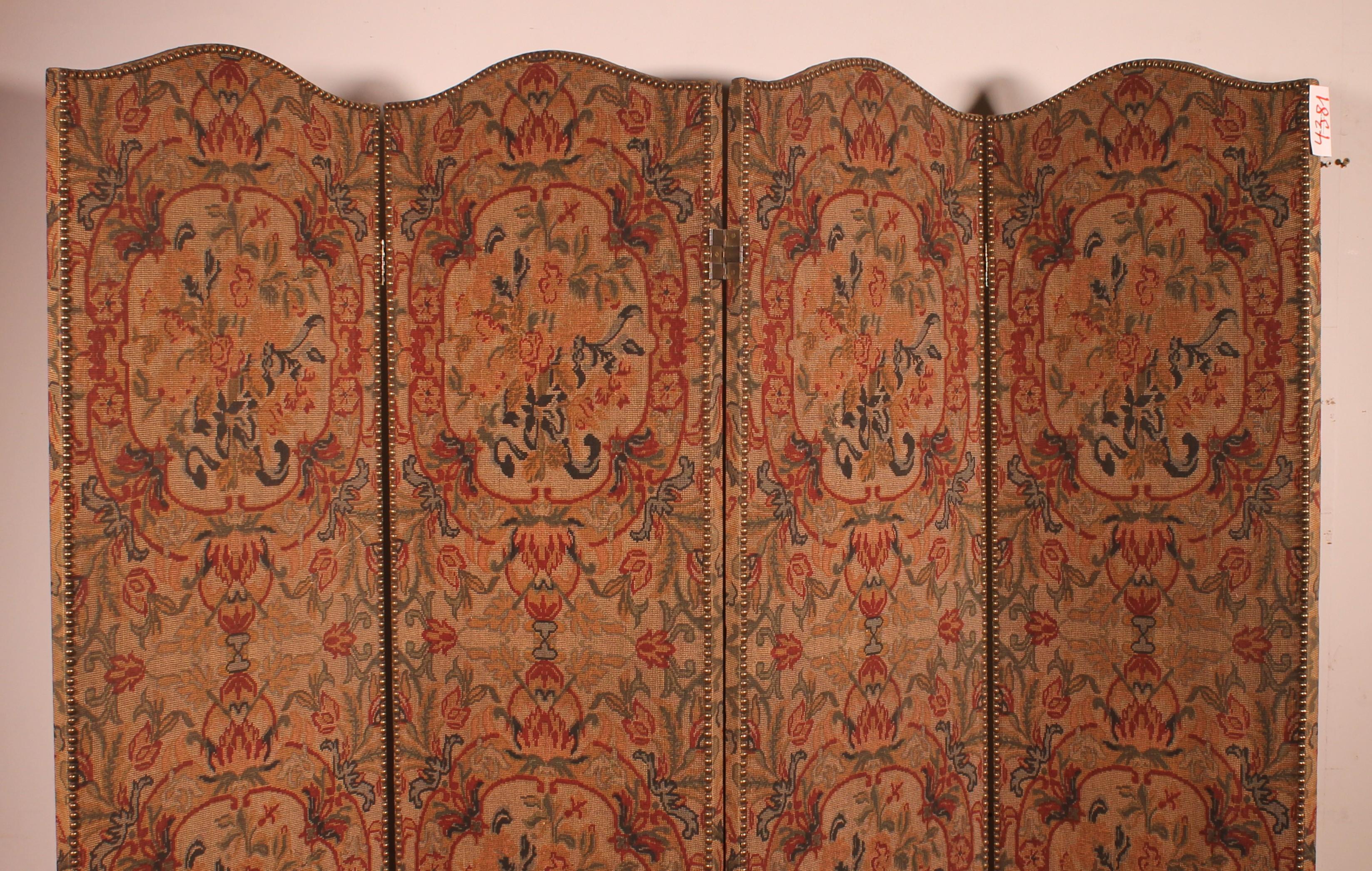 Four-panel Screen Painted Ony Fabric From The 19th Century For Sale 4