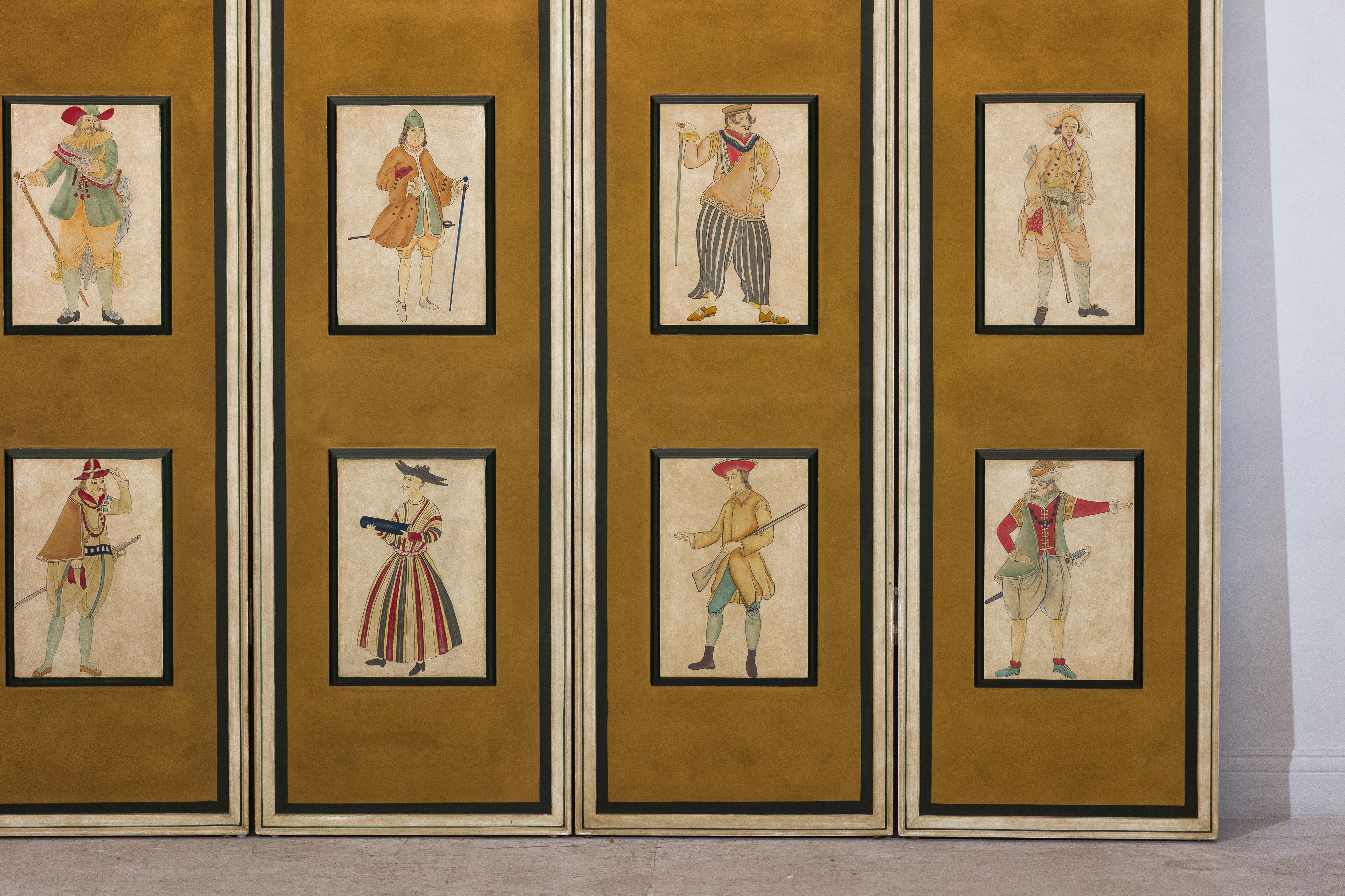 XX secolo Paravento a quattro pannelli con figure di costumi teatrali dipinte su pannelli rialzati in vendita