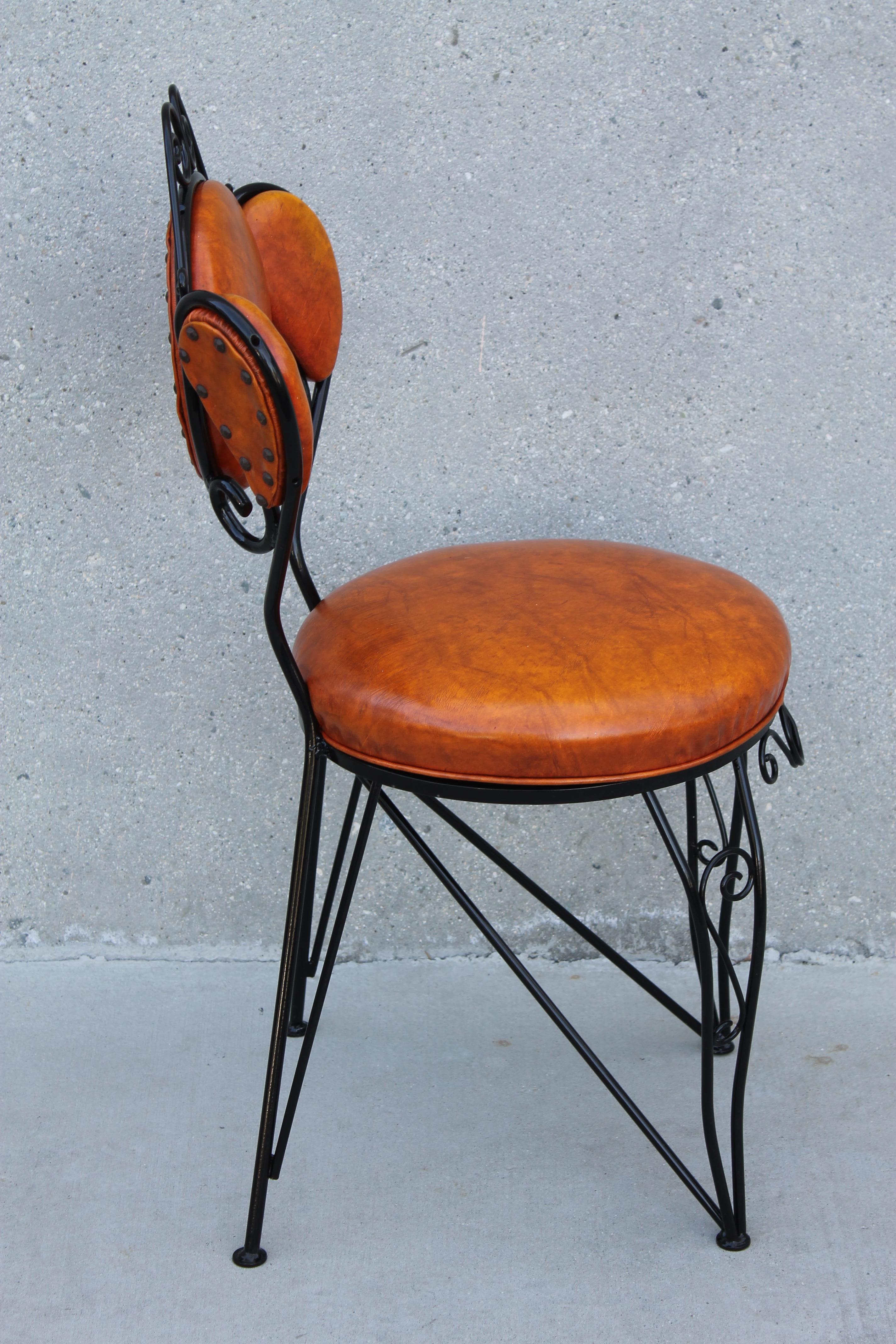 Milieu du XXe siècle Quatre chaises de patio avec motif Paisley en vente