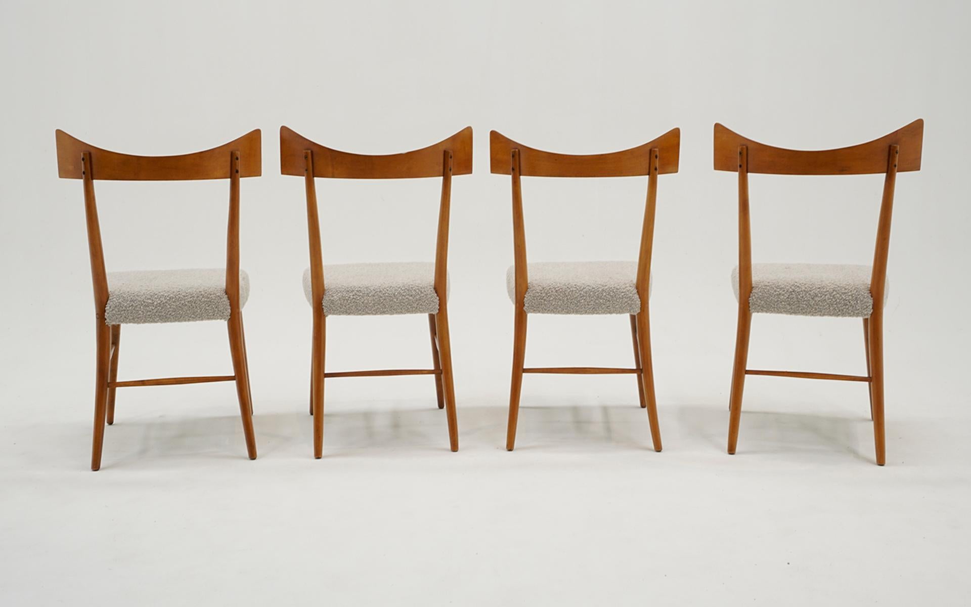 Mid-20th Century Four Paul McCobb Bow Tie Dining Chairs. Restored. Maple, Off White/Beige Boucle For Sale