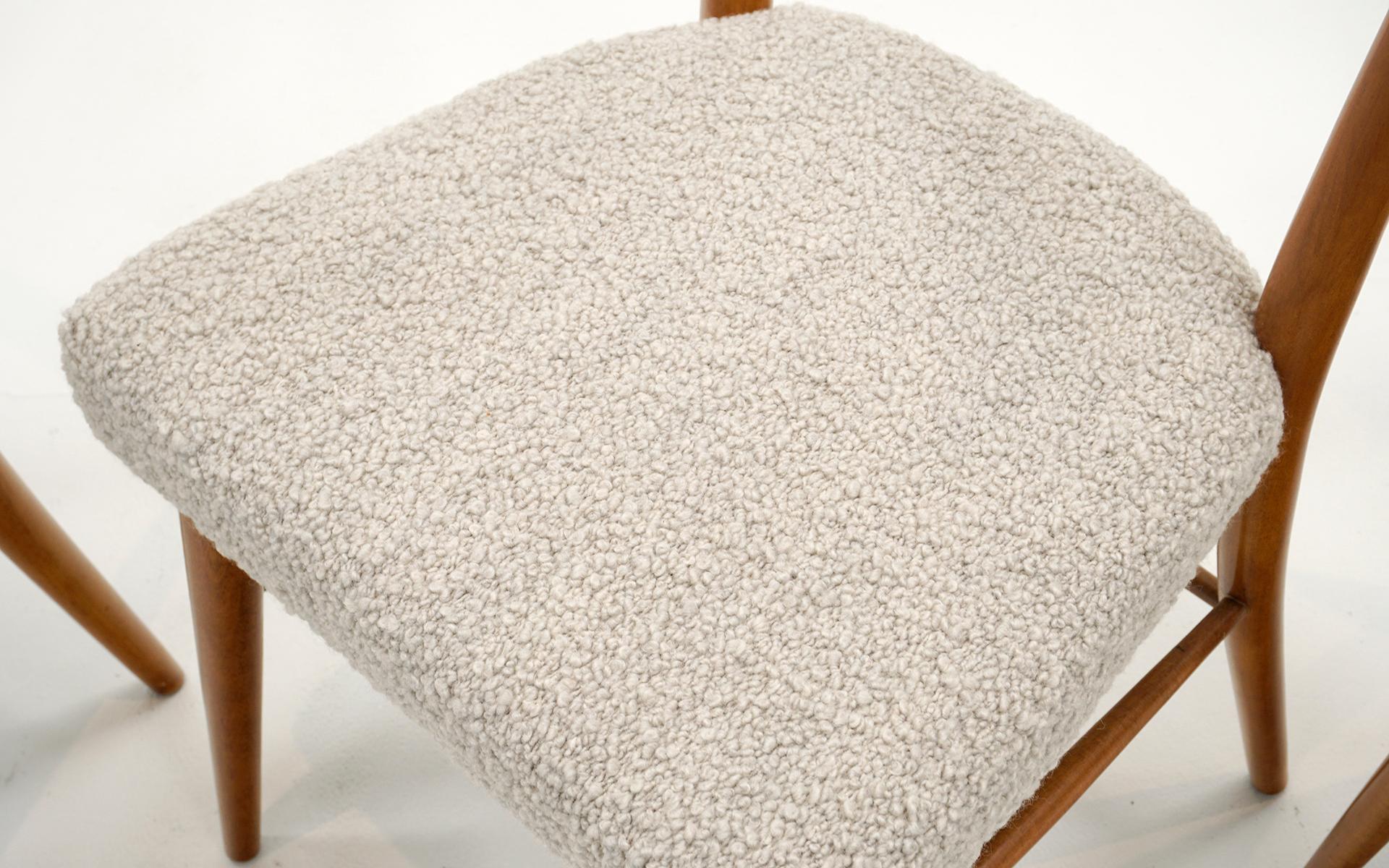 Four Paul McCobb Bow Tie Dining Chairs. Restored. Maple, Off White/Beige Boucle For Sale 2
