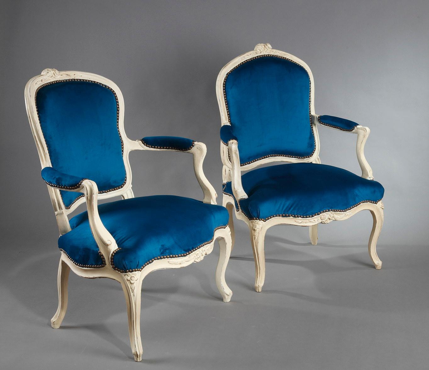 Four Peacock Blue Velvet Armchairs from the Louis XV Period In Good Condition For Sale In Paris, FR
