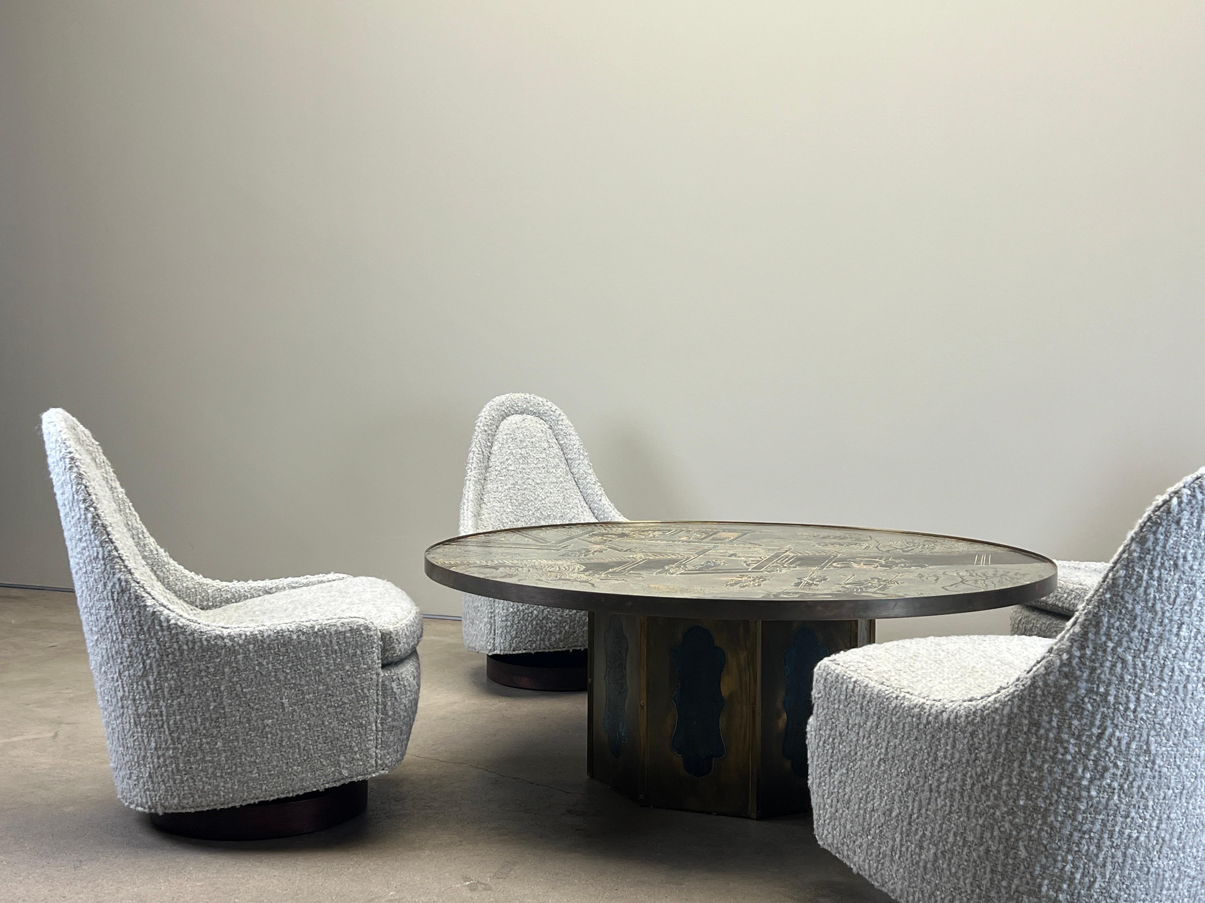 Milieu du XXe siècle Quatre petites chaises pivotantes et à bascule de Milo Baughman en vente