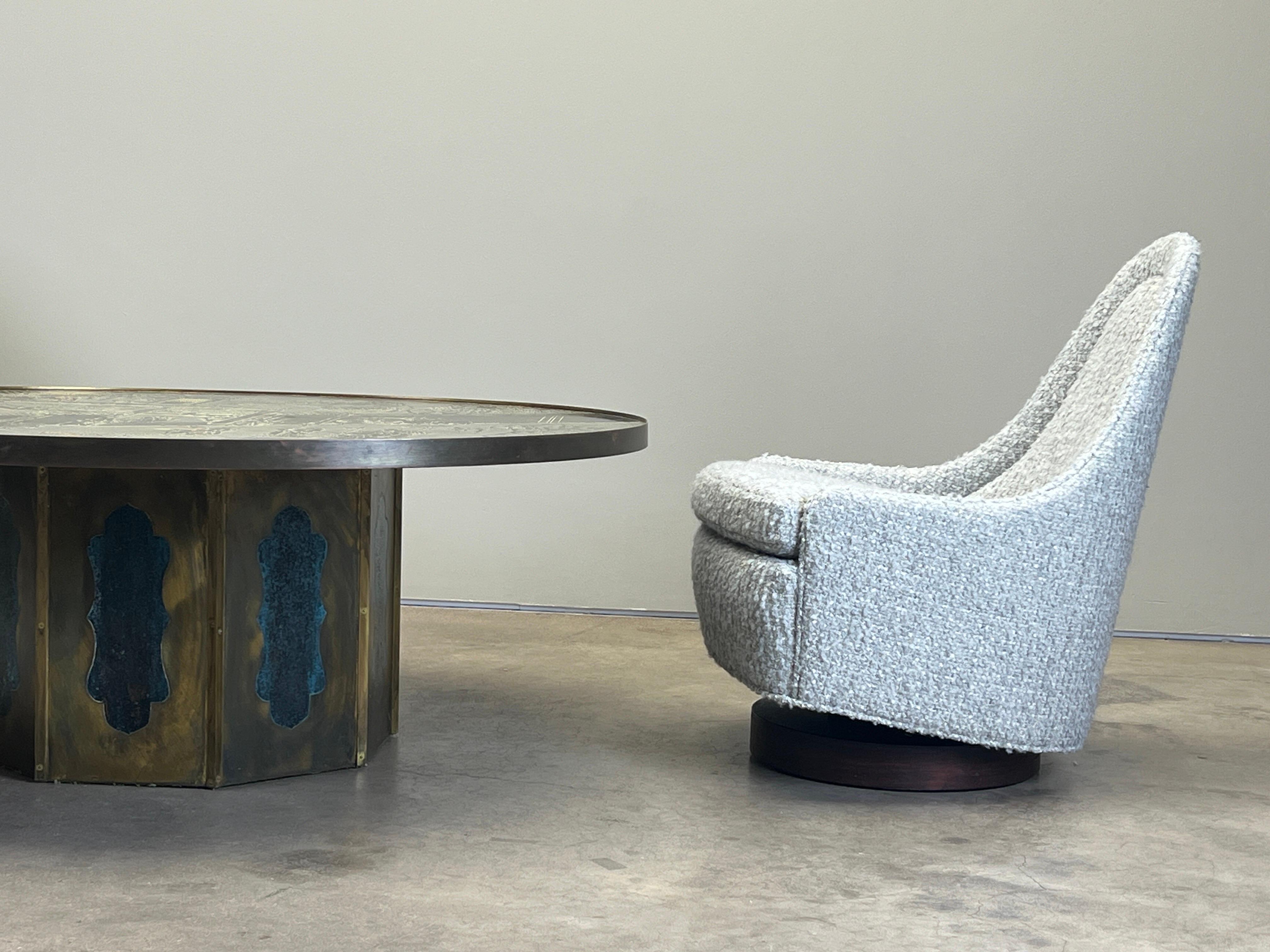 Quatre petites chaises pivotantes et à bascule de Milo Baughman en vente 1