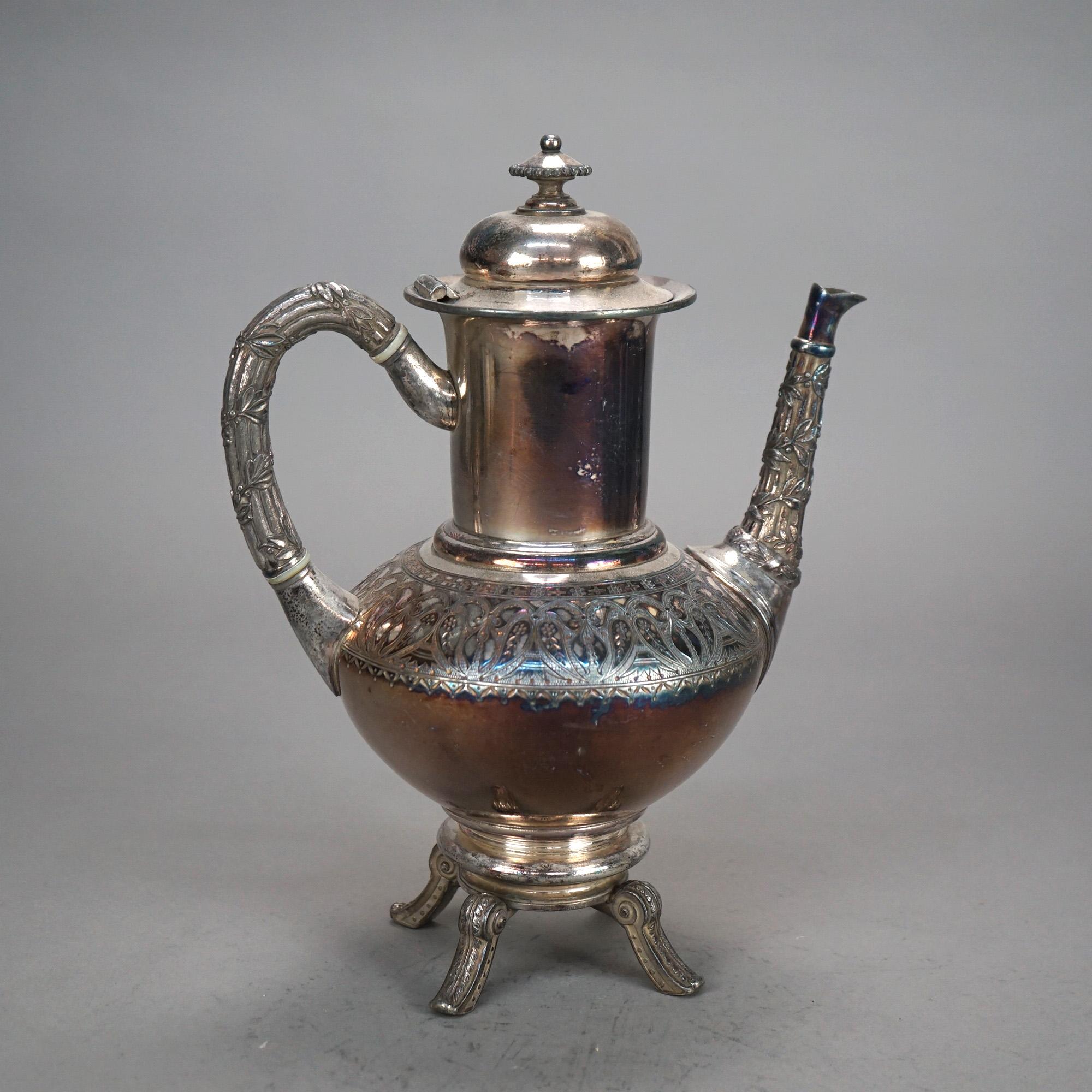 Juego de té antiguo de cuatro piezas con pie plateado C1890 en Bueno estado para la venta en Big Flats, NY