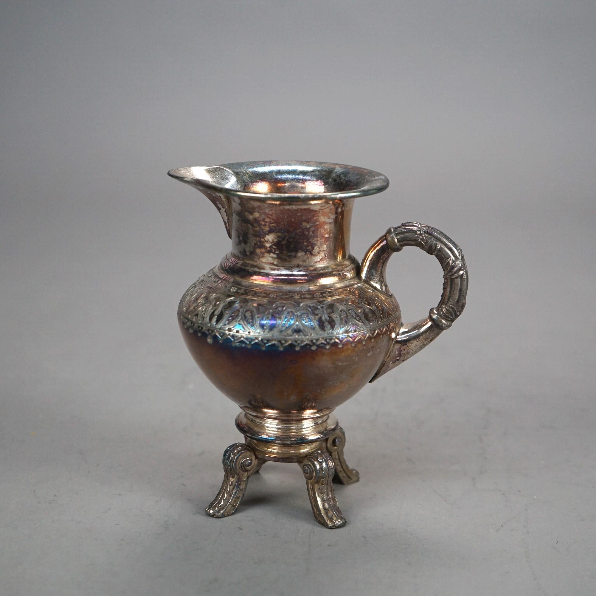 Juego de té antiguo de cuatro piezas con pie plateado C1890 en venta 2