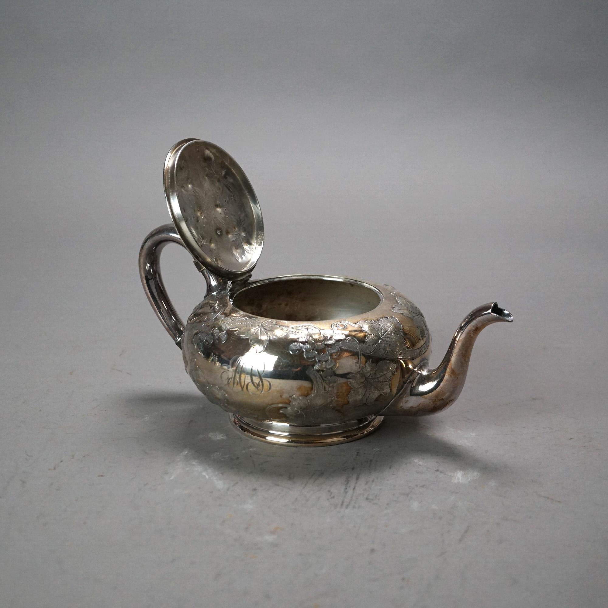 Servizio da tè antico in argento placcato in quattro pezzi C1890 in vendita 3
