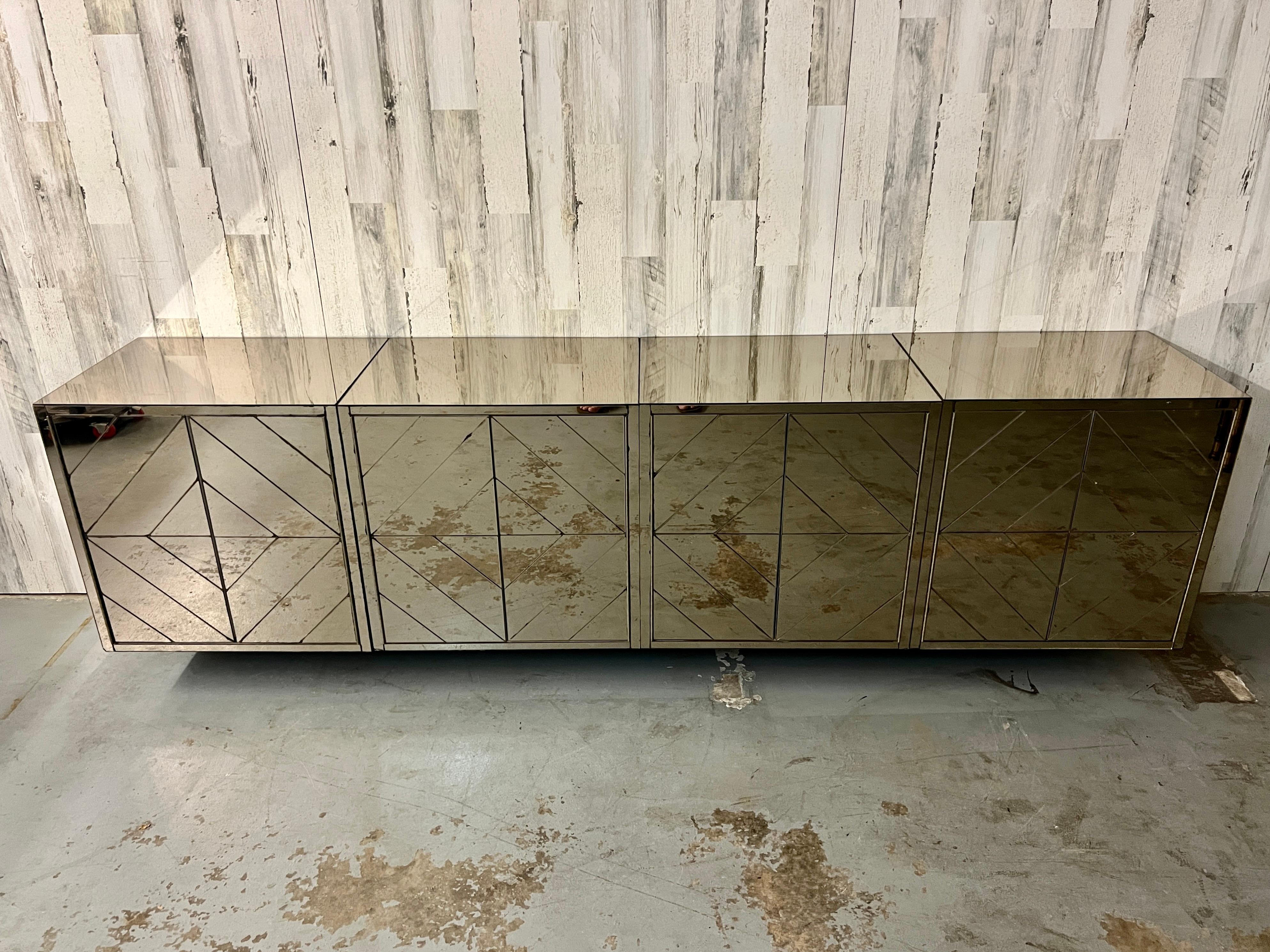 credenza de espejo