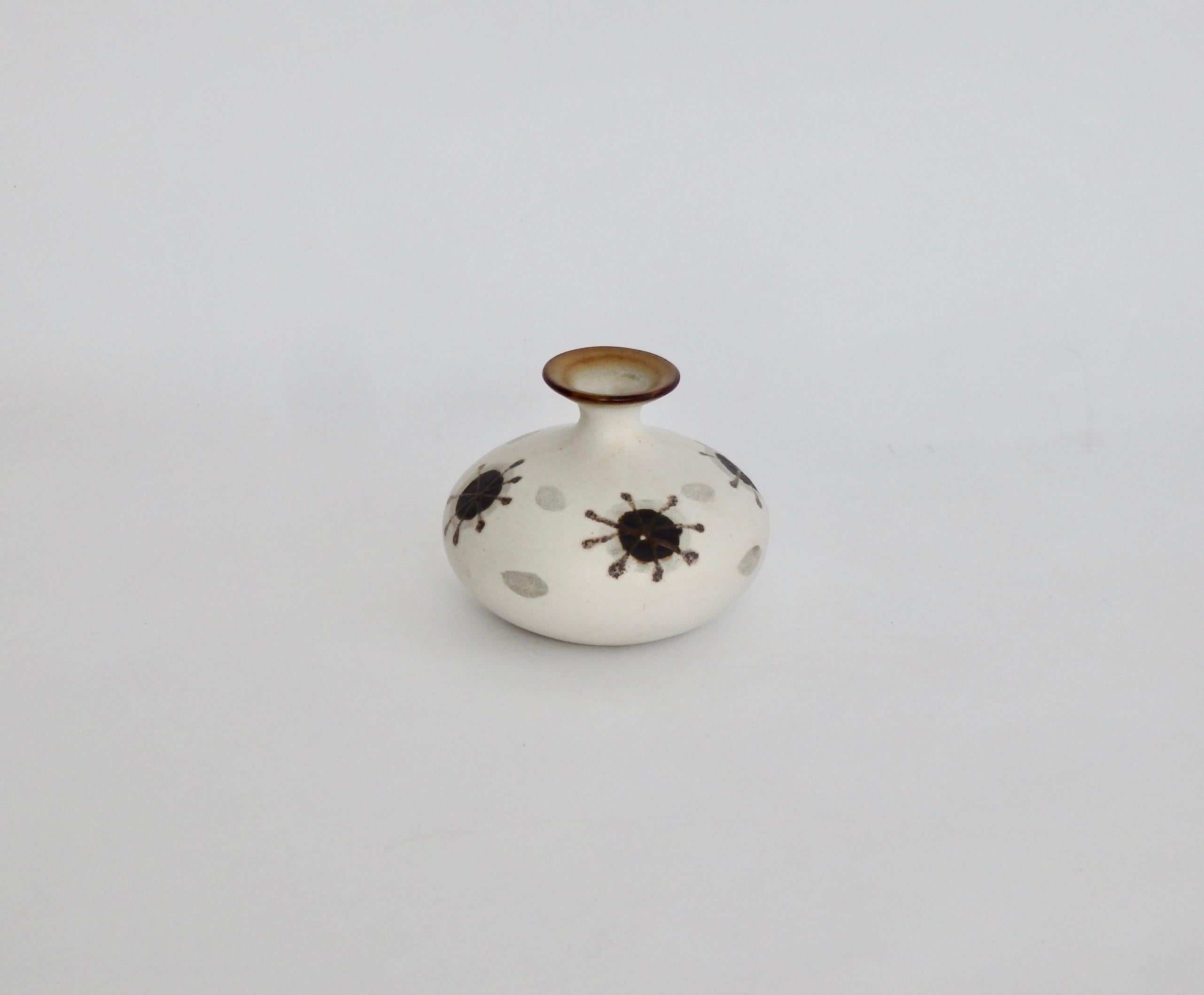 japanese ceramic pots