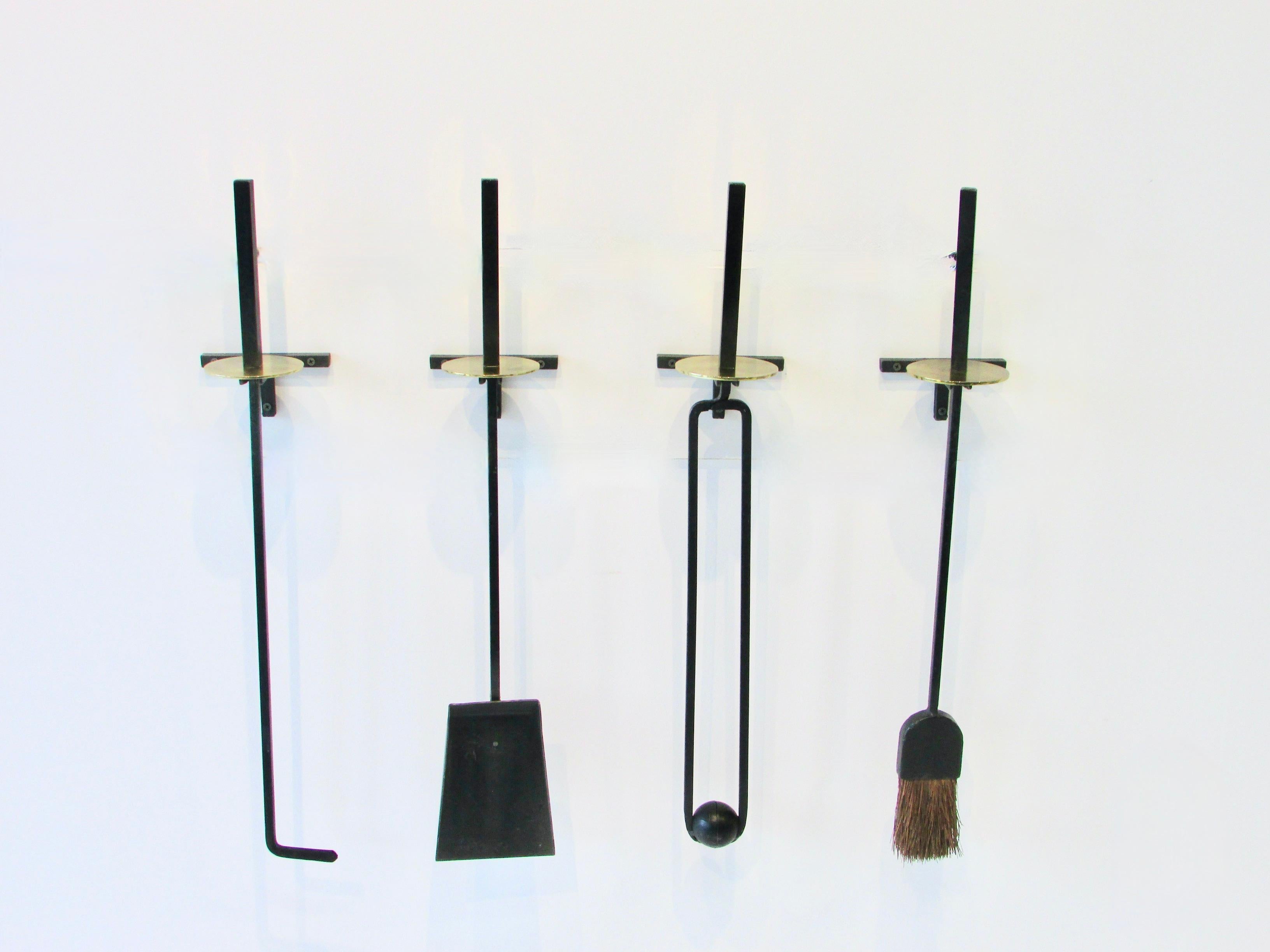 Mid-Century Modern Quatre outils de cheminée muraux Mel Bogart pour cheminée en vente