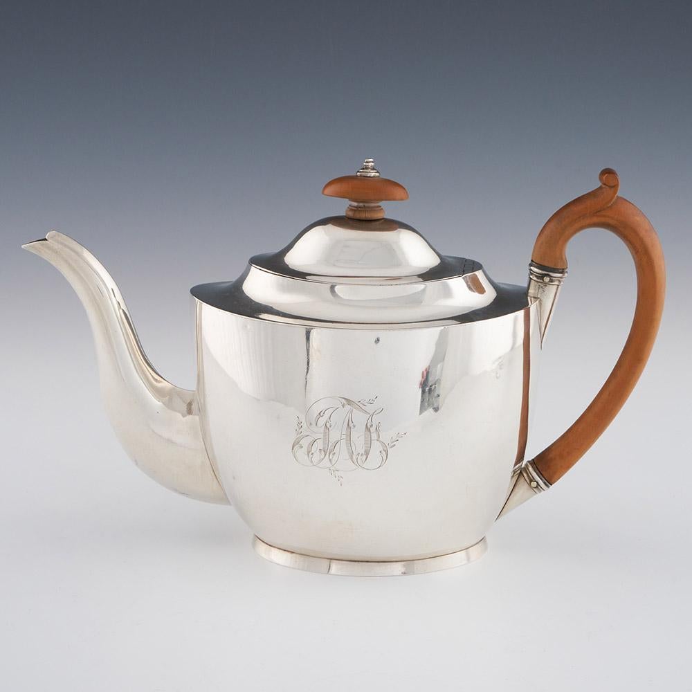 Juego de té de cuatro piezas de plata de ley Londres 1803 Británico en venta