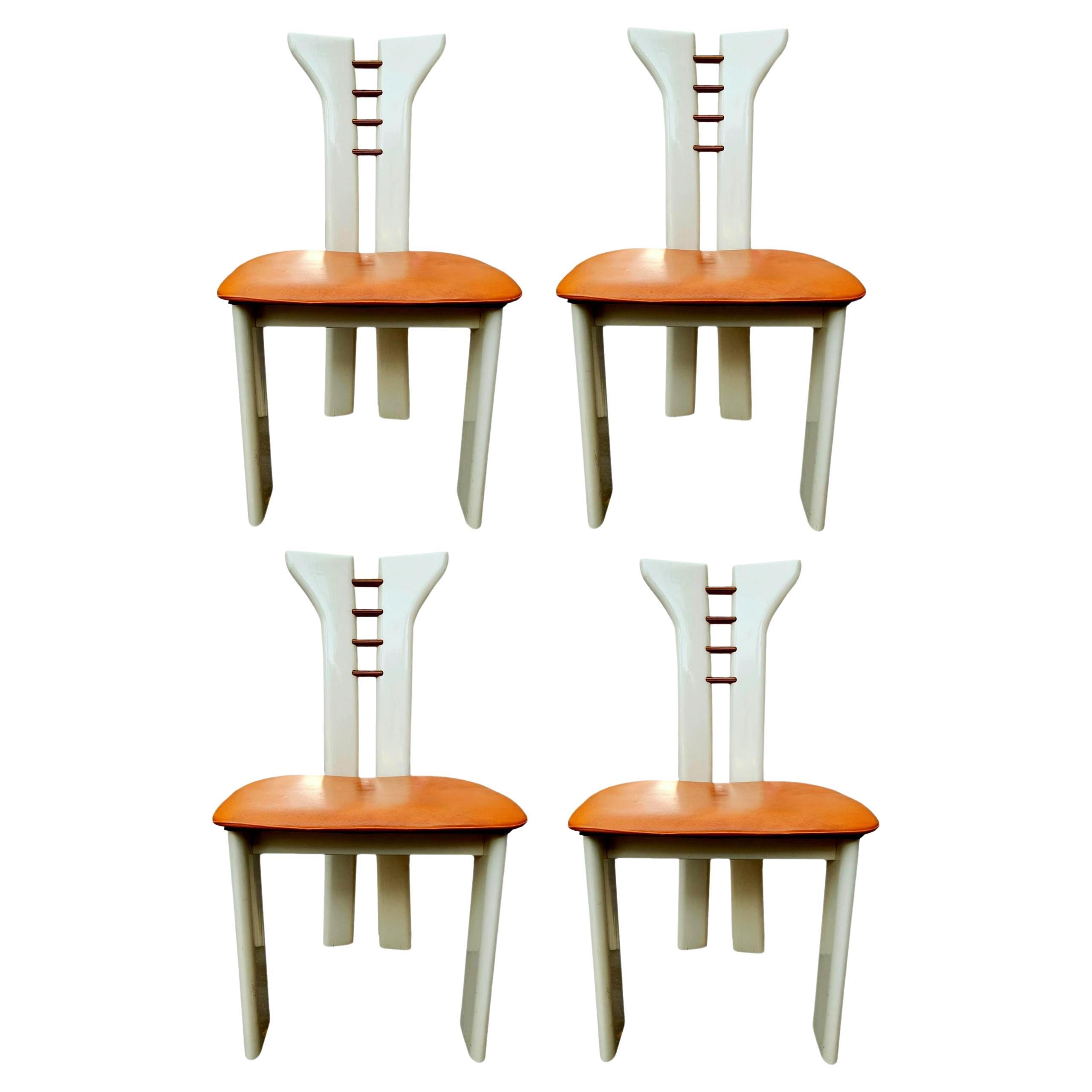 Quatre chaises design Pierre Cardin pour Roche Bobois, années 70