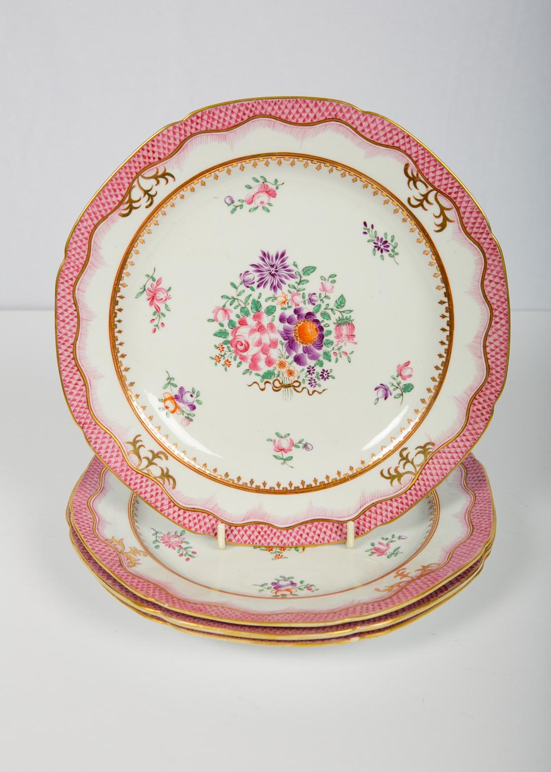 Four Pink Antique Worcester Dishes in the Famille Rose Style 2