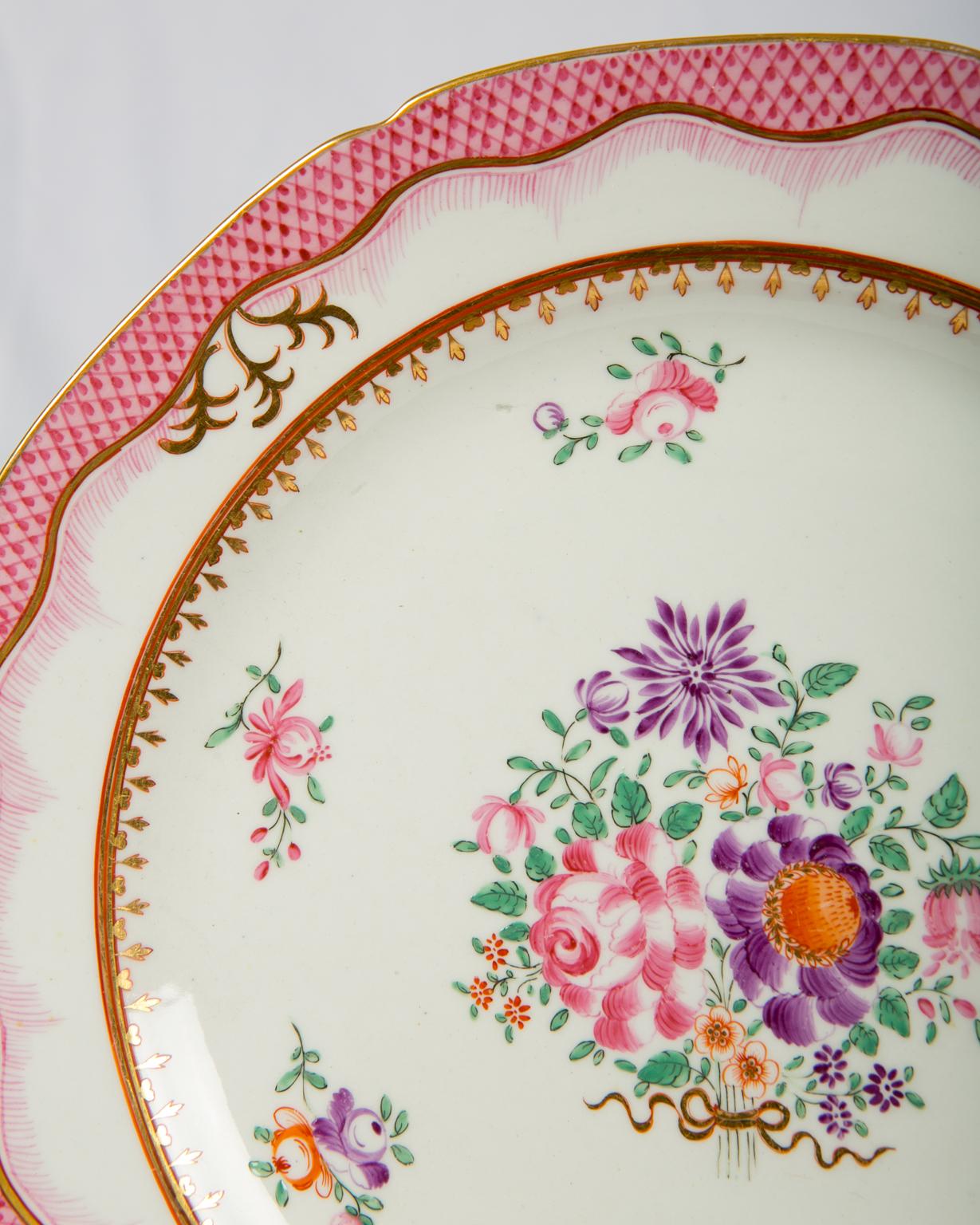 Mid-19th Century Four Pink Antique Worcester Dishes in the Famille Rose Style