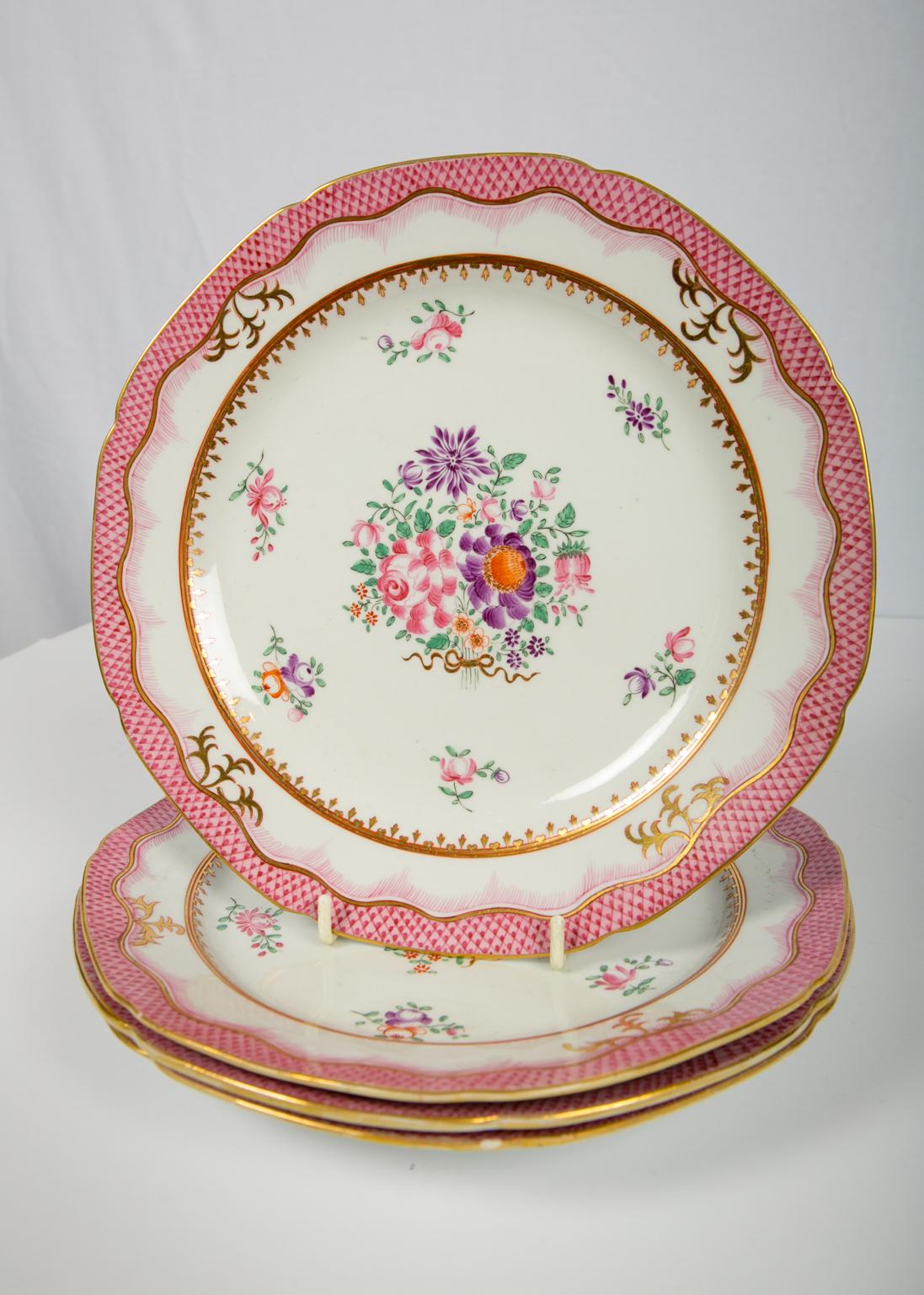 Four Pink Antique Worcester Dishes in the Famille Rose Style 1