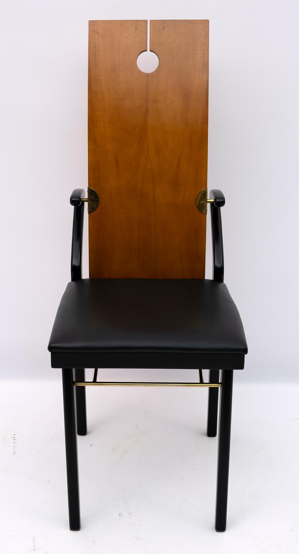 Fine XX secolo Quattro sedie da pranzo italiane postmoderne di Pierre Cardin, anni '80 in vendita
