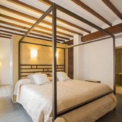 Four-Poster Canopy Bed or Daybed in Wrought Iron. Indoor & Outdoor